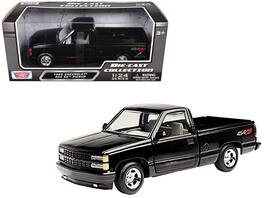 1992 Chevrolet 454 SS Pickup Truck Black 1/24 Diecast Model Car by Motormax - Black