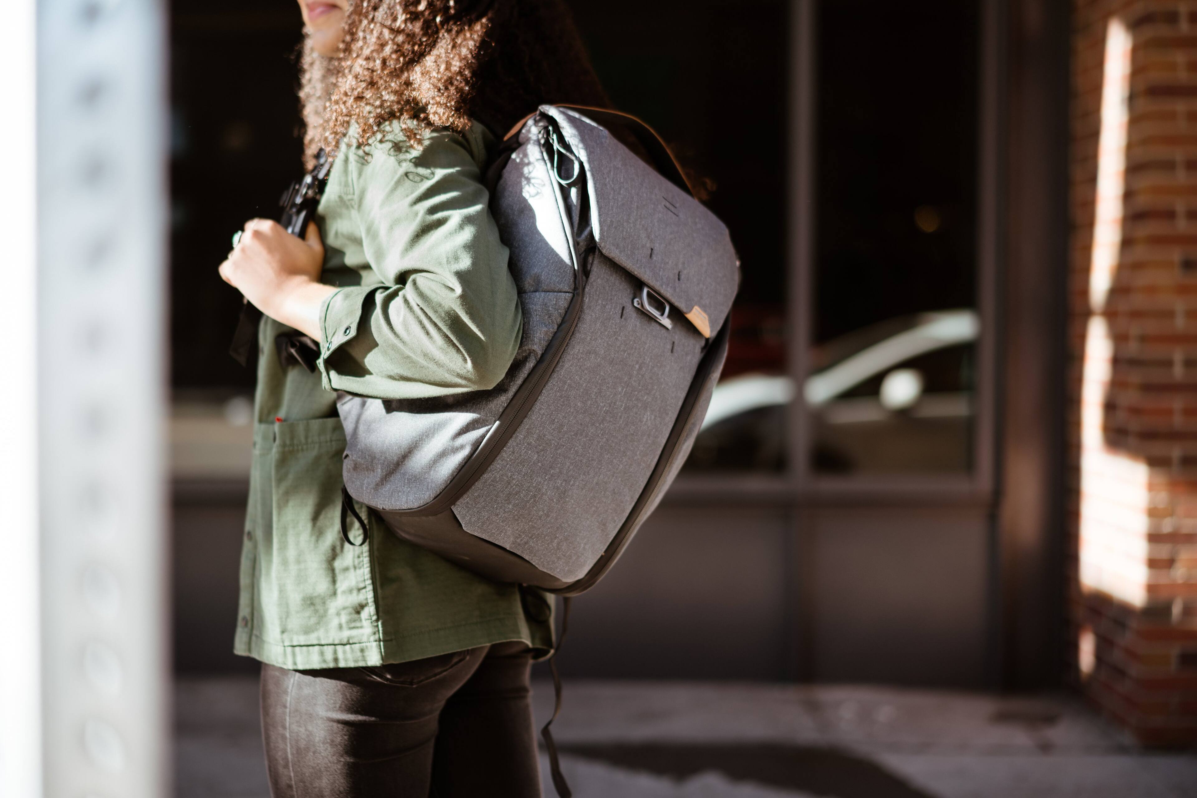Alt View 17. Peak Design - Everyday Backpack V2 20L - Charcoal.