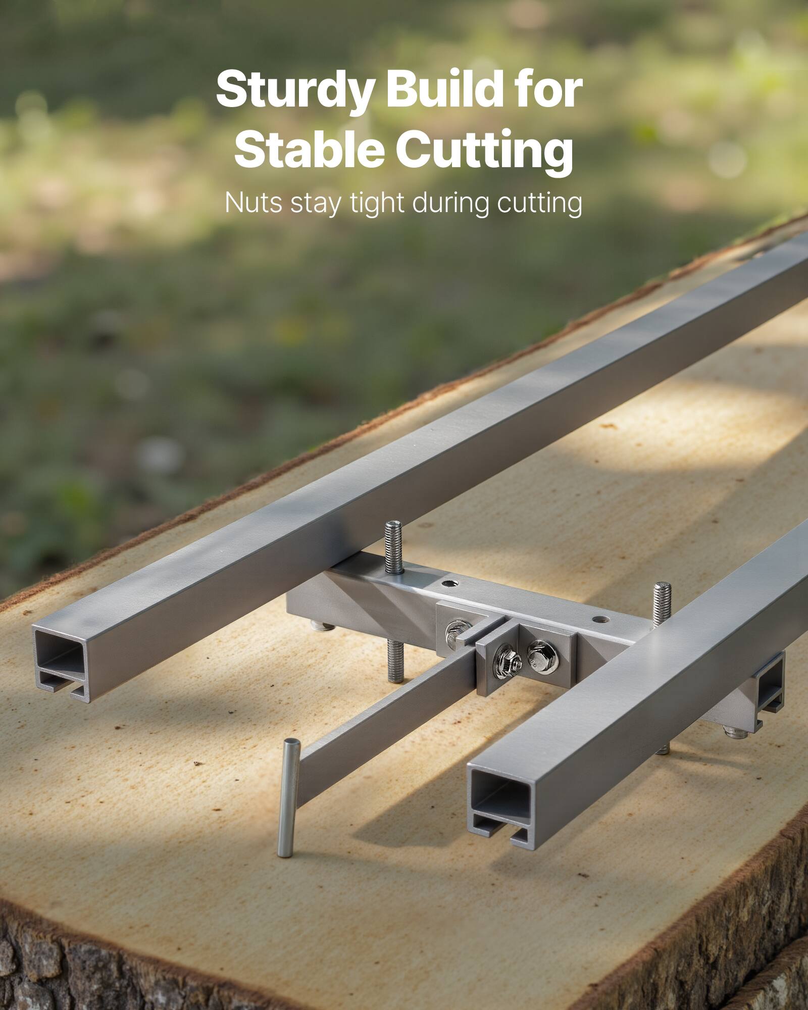 Sturdy Build for Stable Cutting  
Nuts stay tight during cutting