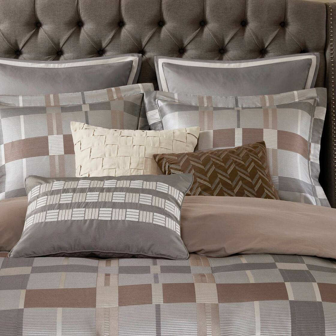 Alt View 3. Gracie Mills - Gracie Mills Rylee 8-Piece Oversized Comforter Set - Taupe.