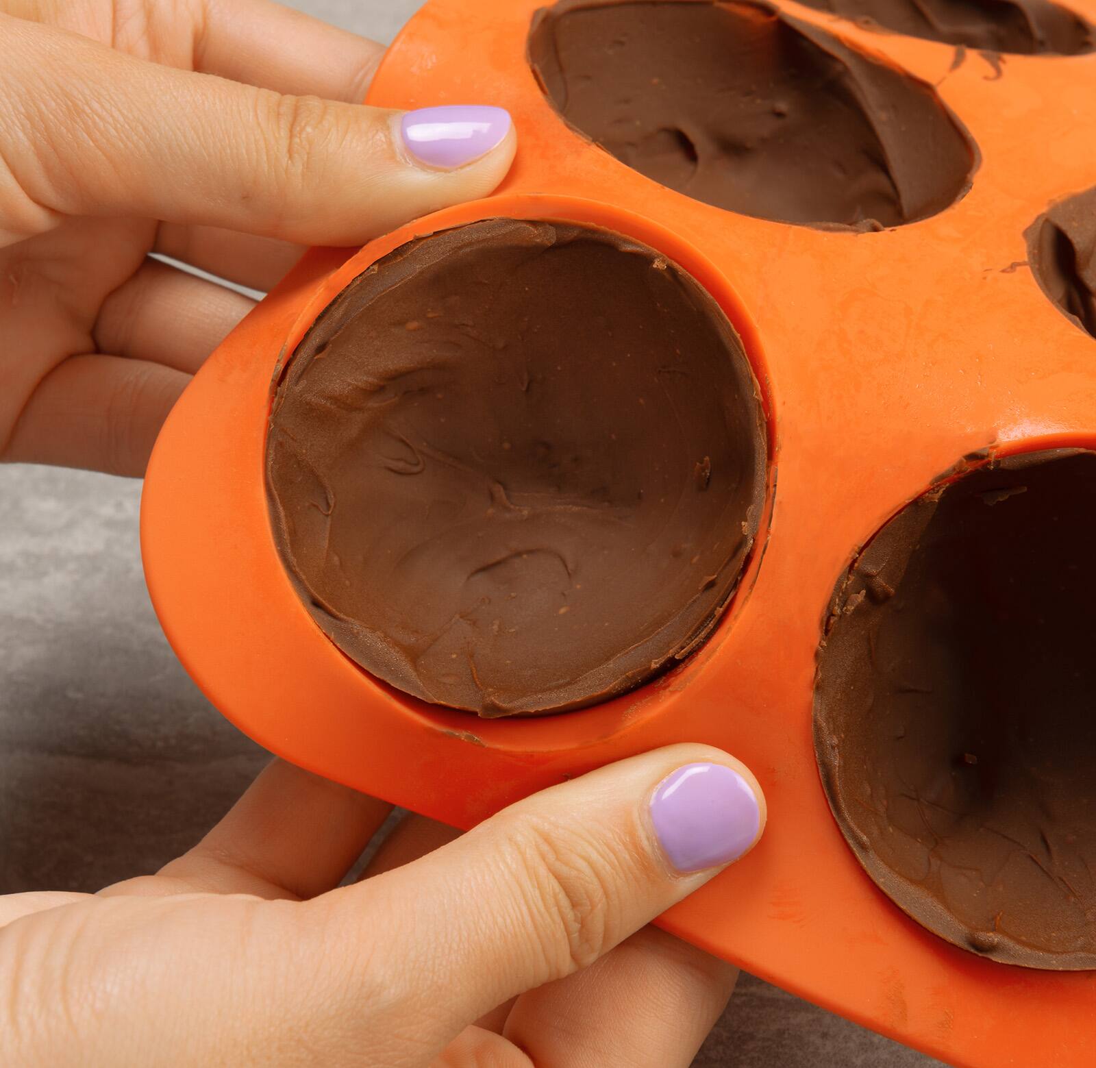 Alt View 2. MOBI - Hot Chocolate Silicone Cocoa Bombs Molds, Halloween Skull - Orange.