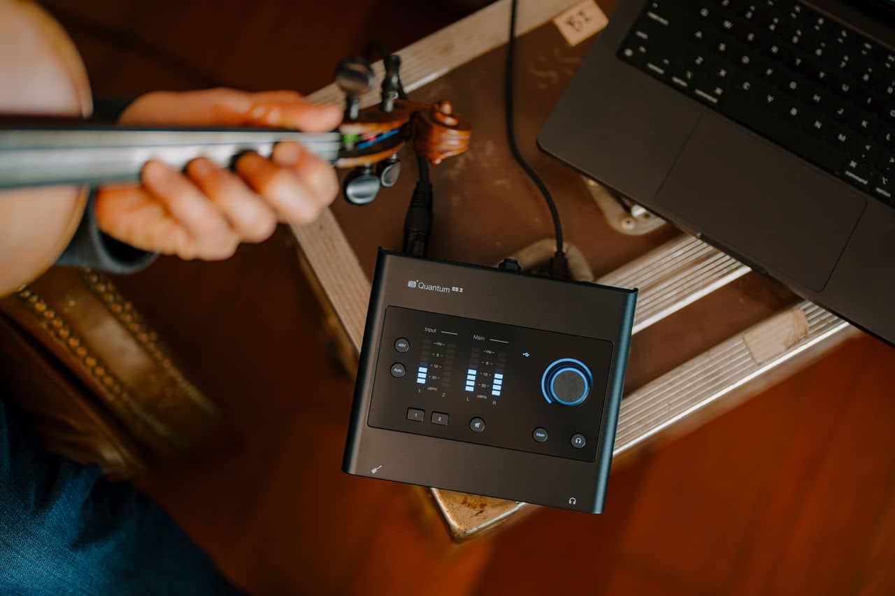 The text on the image reads: "Quantum E 2 - input - Main."