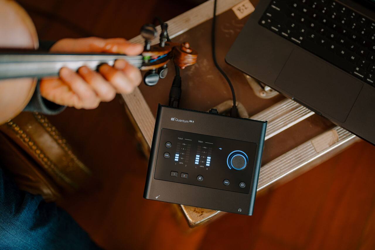 The text on the image reads: "Quantum E 2 - input - Main."