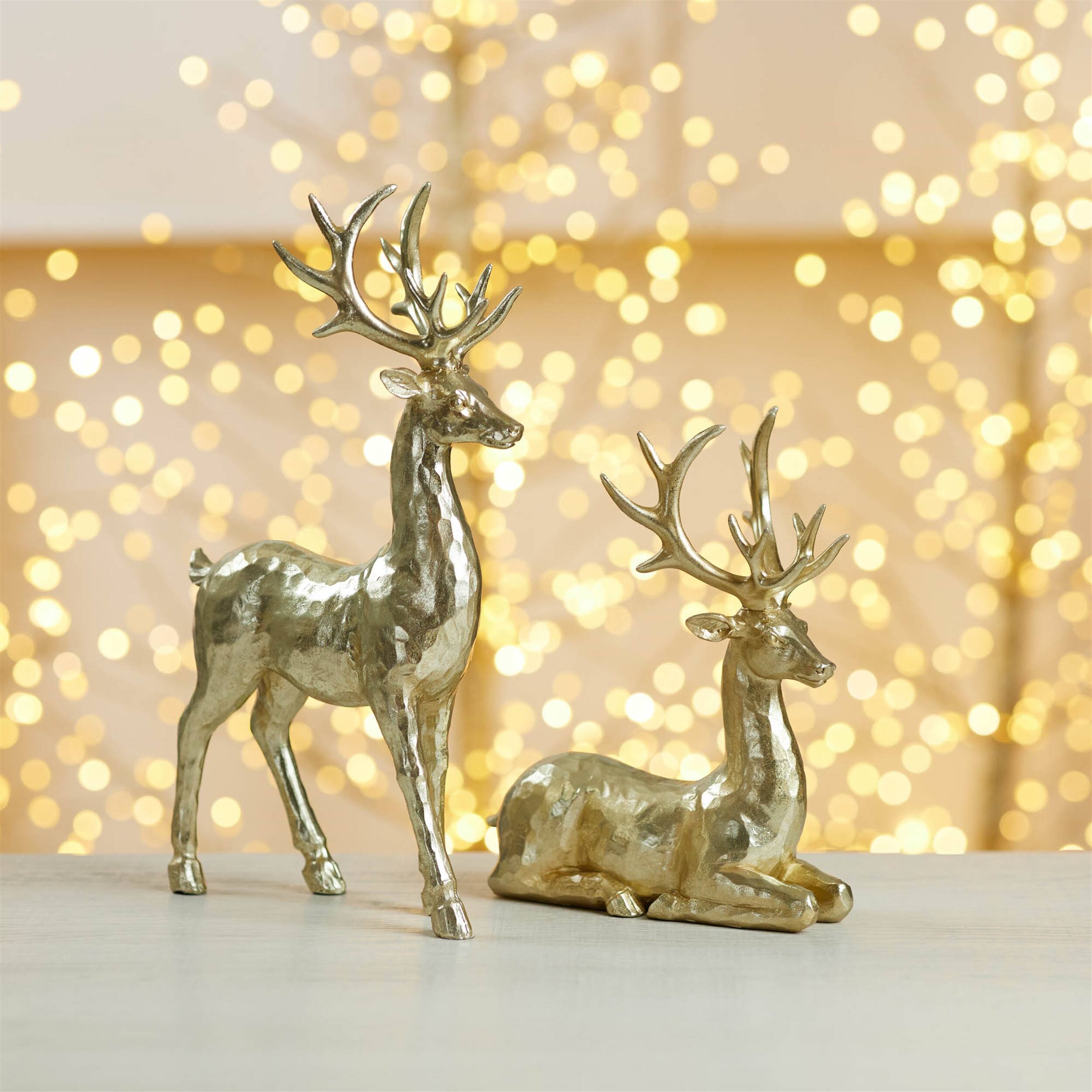 Angle. BreeBe - Holiday Deer Figurine (Set of 4) - Gold.