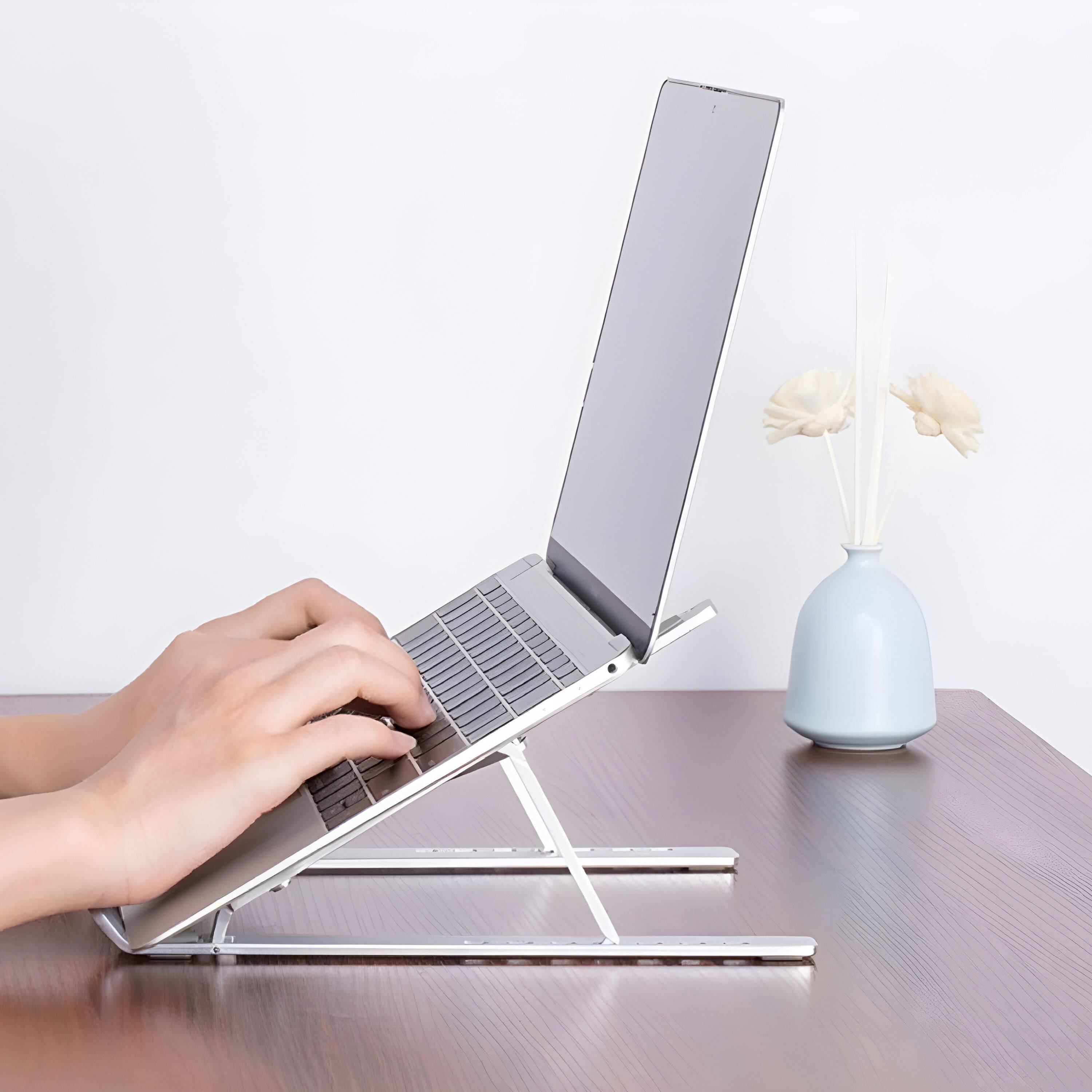 Angle. Kitcheniva - Adjustable Aluminum Laptop Stand Ergonomic Desk Riser - Silver.