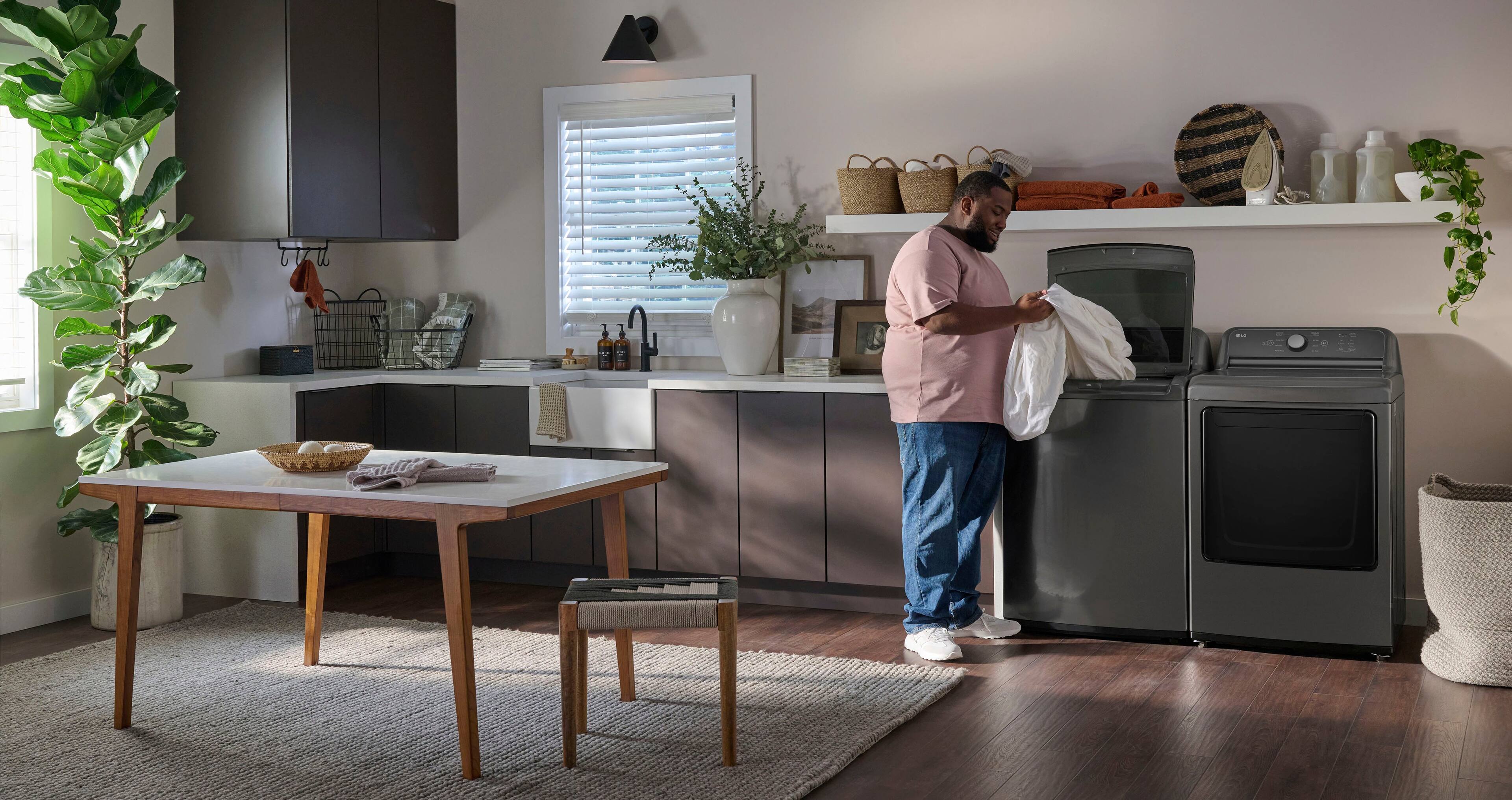 Alt View 15. LG - 7.3 Cu. Ft. Electric Dryer with Sensor Dry - Monochrome Grey.