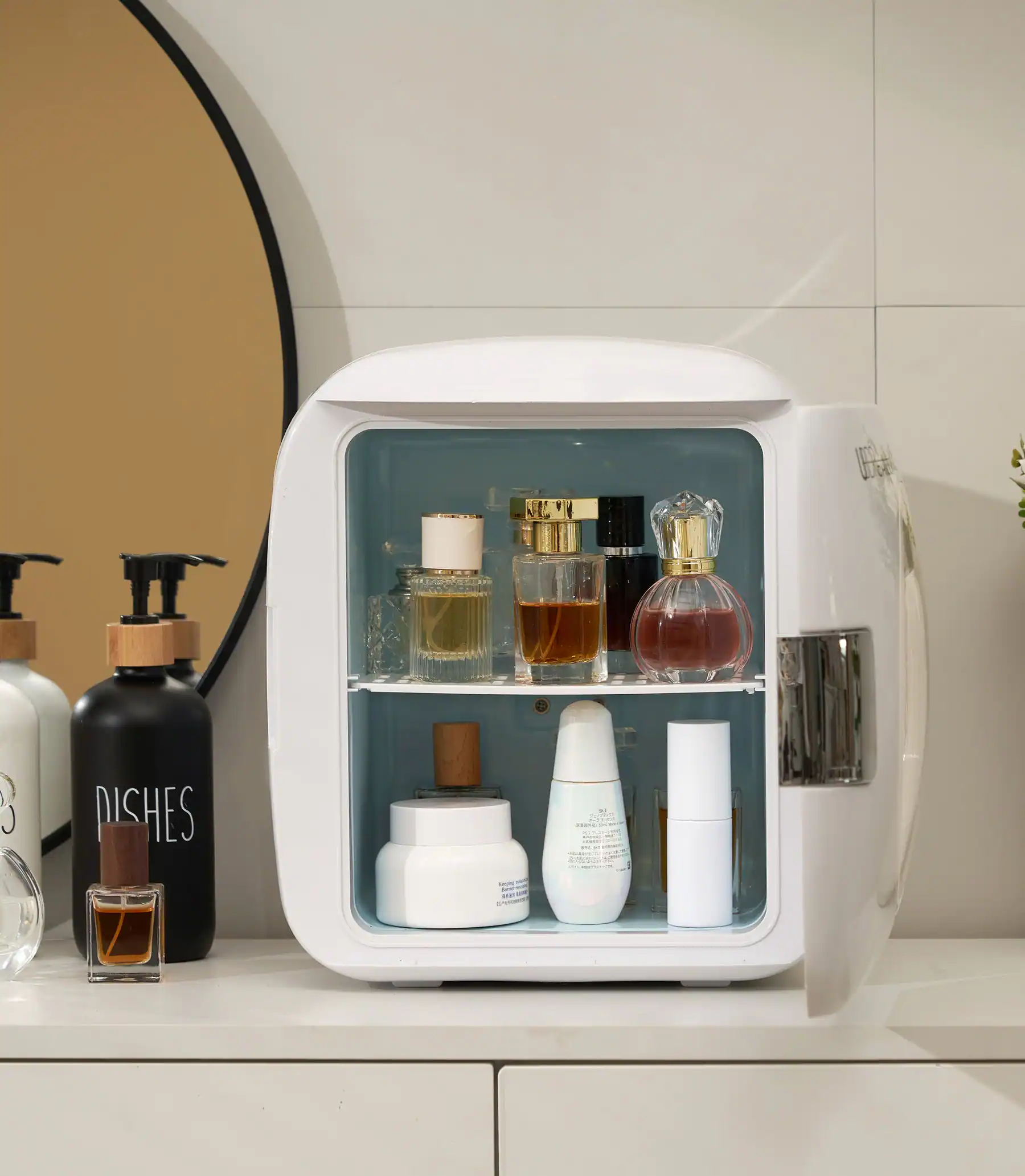 Alt View 3. Uber Appliance - Uber Chill XL 12 Can Mini Fridge - WHITE.