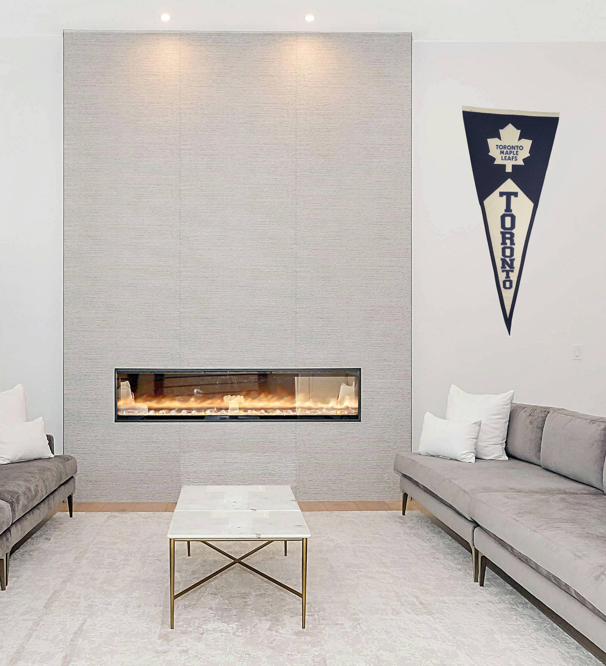 TORONTO MAPLE LEAFS TORONTO

TORONTO MAPLE LEAFS