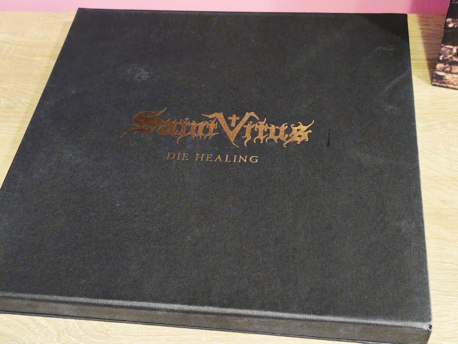 Sure, here is the corrected text:

**Sammel Vrucht**  
**Die Healing**
