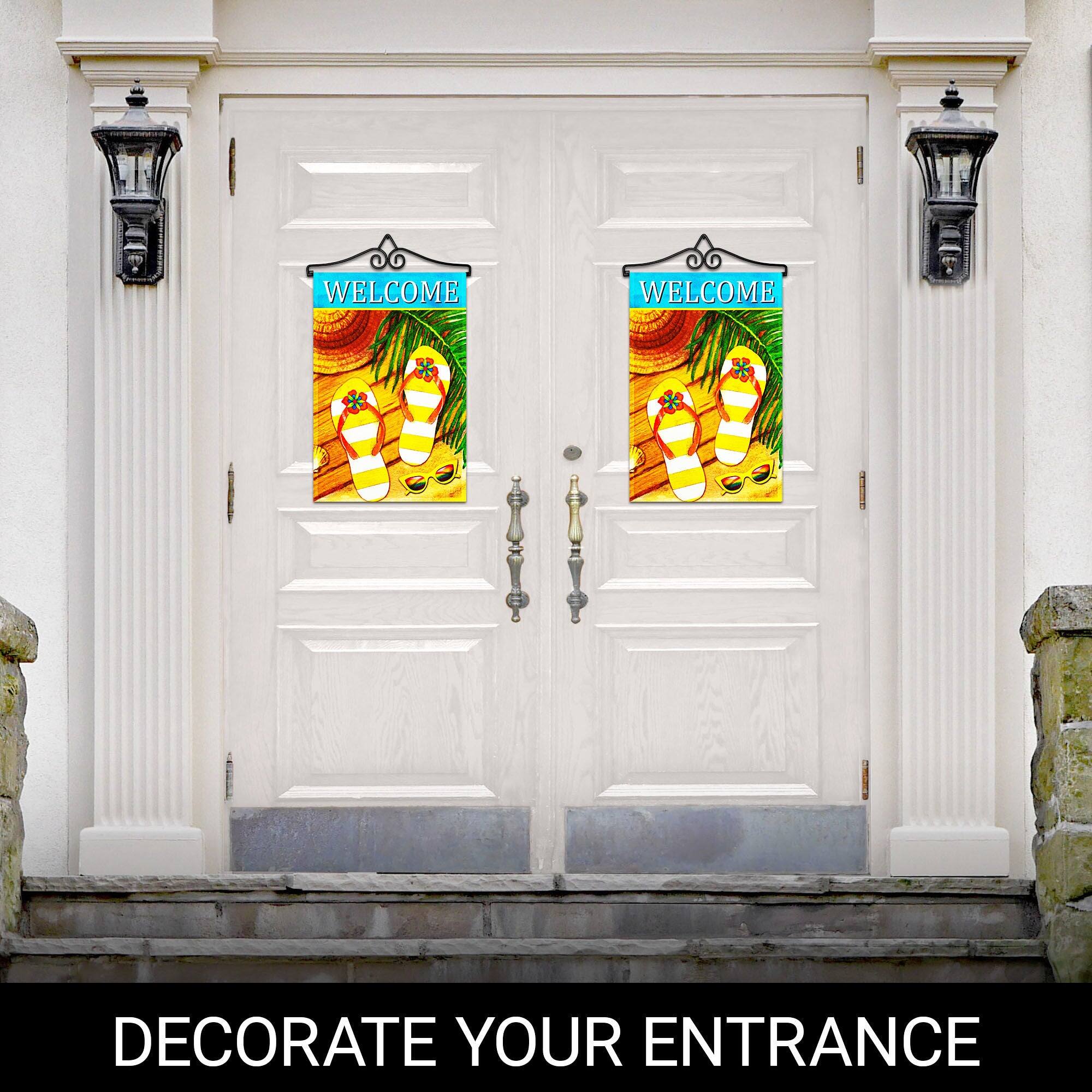 WELCOME  
WELCOME  

DECORATE YOUR ENTRANCE