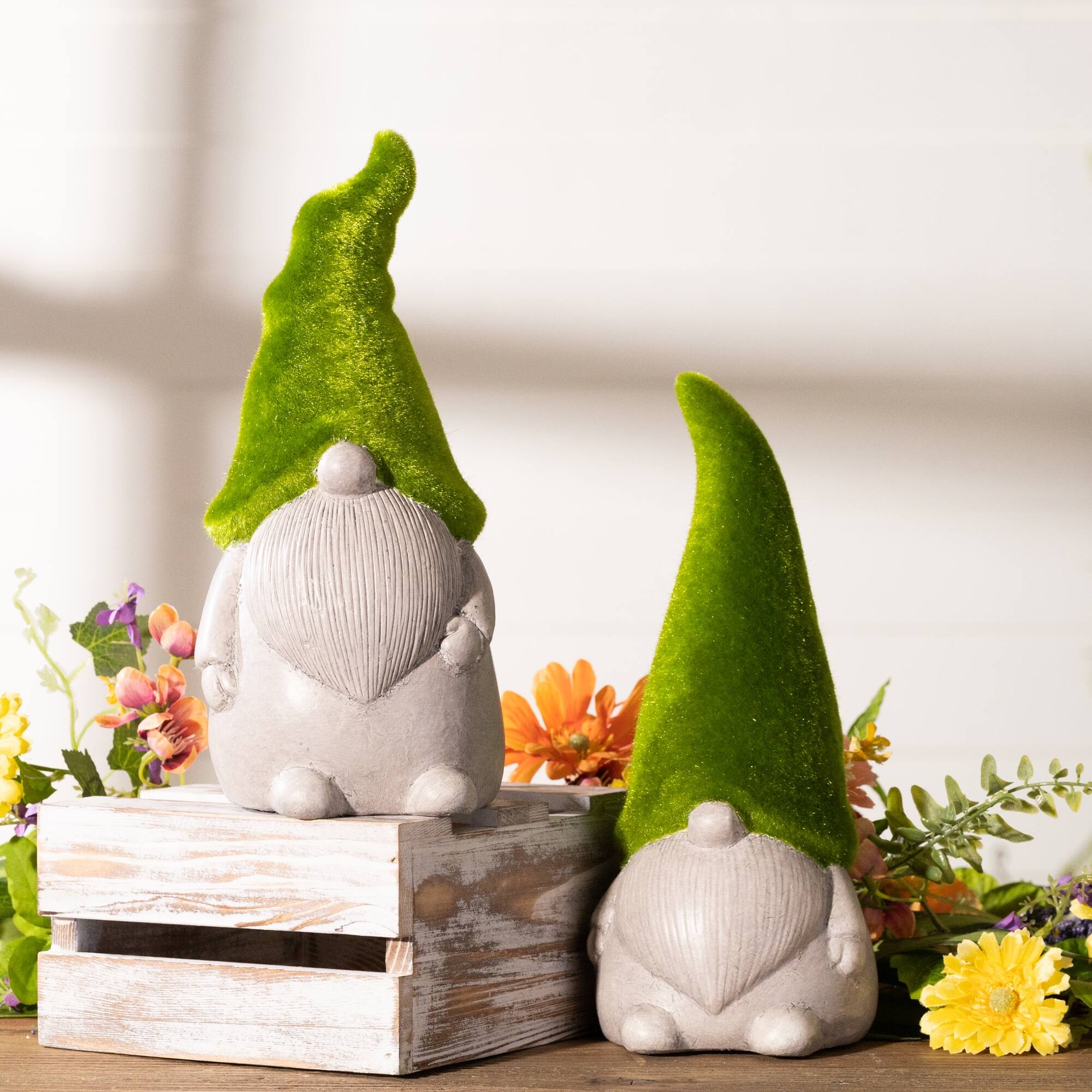 Angle. BreeBe - Mossy Terra Cotta Gnome (Set of 2) - Multicolor.