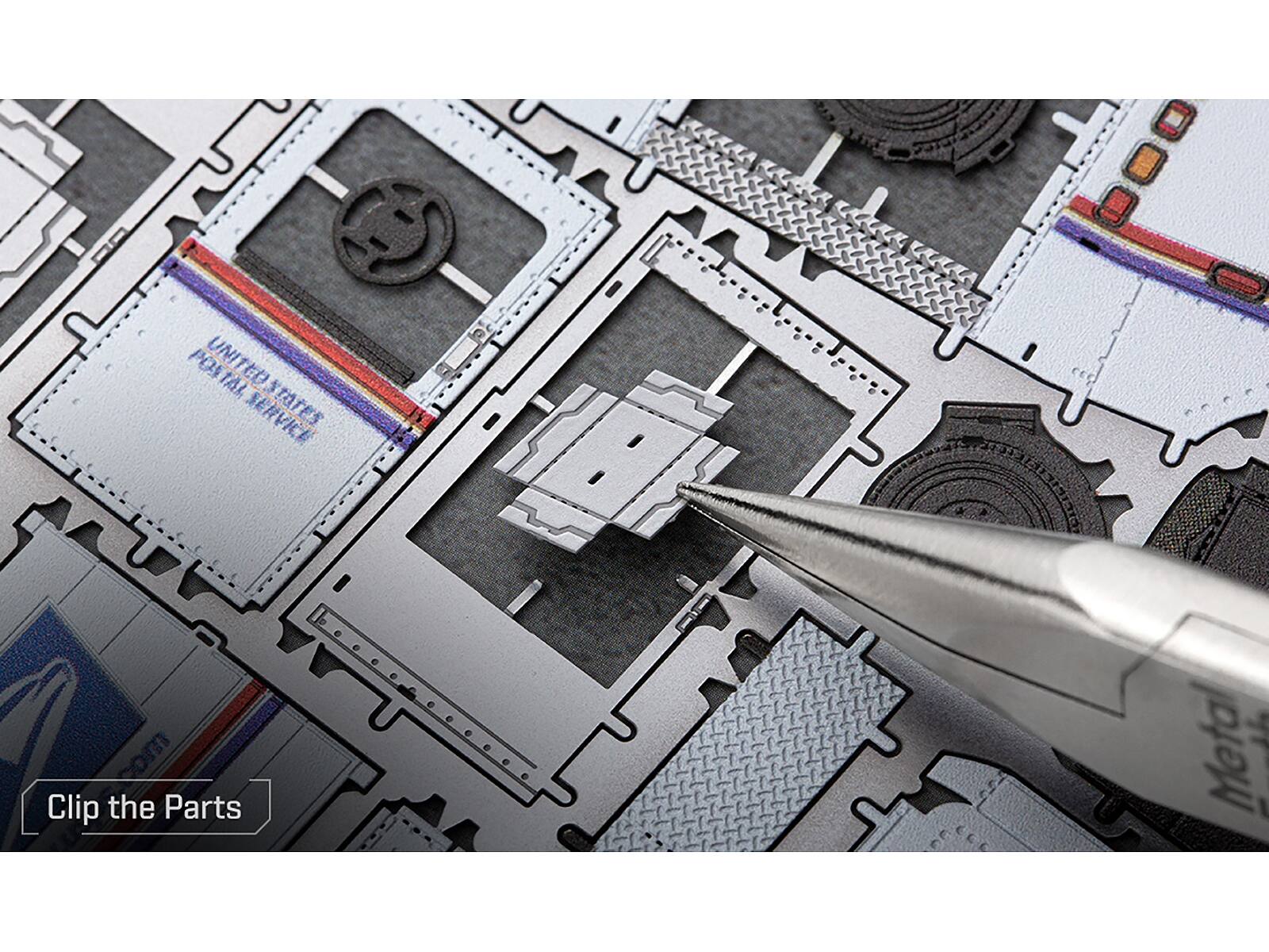 UNITED STATES  
POSTAL SERVICE  

Clip the Parts  
Metal