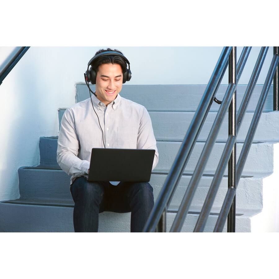 Alt View 2. Kensington - Kensington H2000 USB-C Over-Ear Headset - Stereo - USB Type C - Wired - 32 Ohm - 20 Hz to 20 kHz - Over-the-ear - Black.