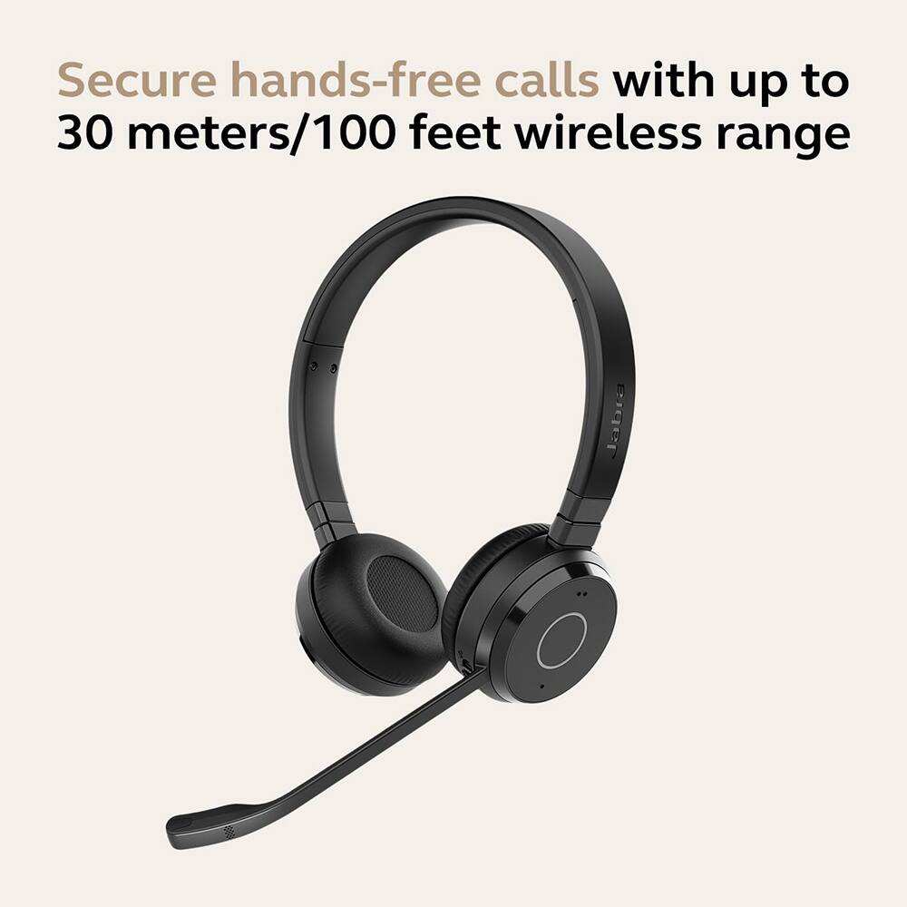 Secure hands-free calls with up to 30 meters/100 feet wireless range