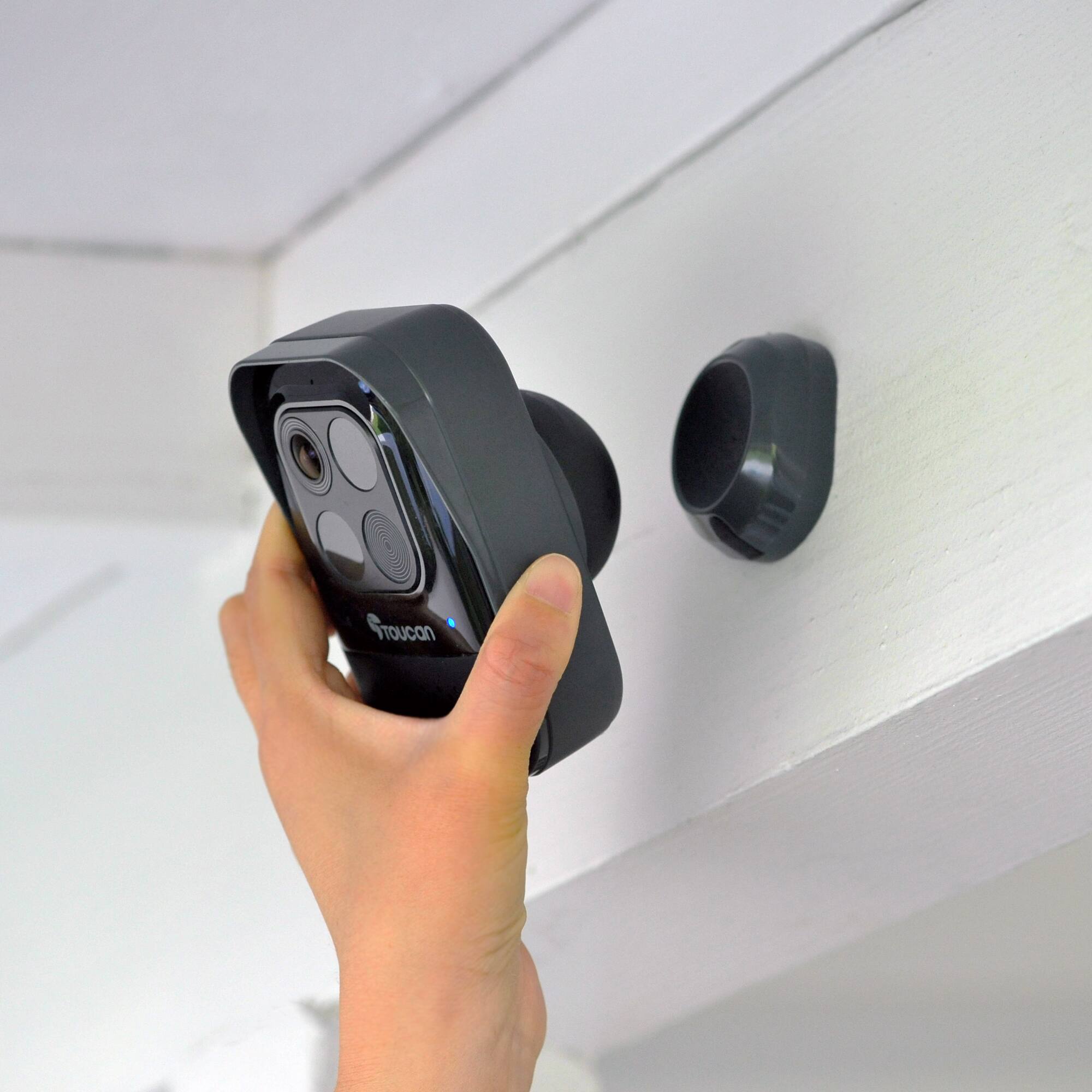 Alt View 7. Toucan - Wireless Security Camera Pro - Black.