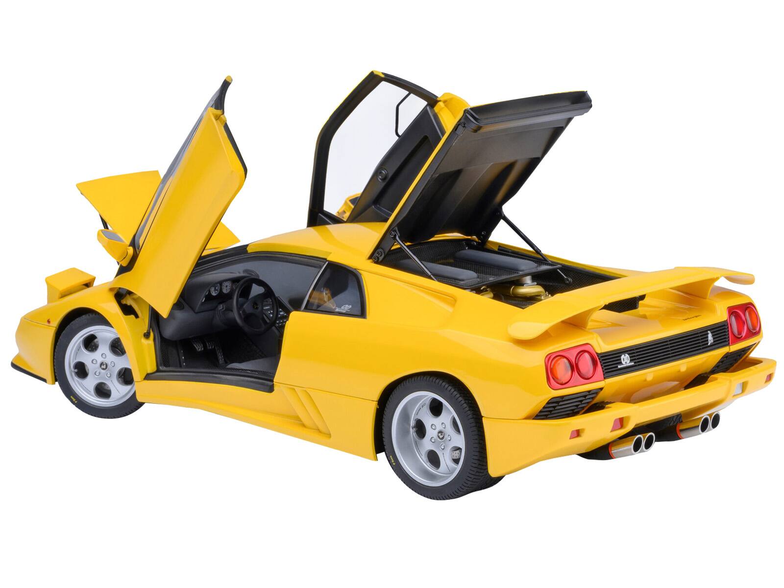 Angle. Autoart - Lamborghini Diablo SE30 Jota Superfly Yellow 1/18 Model Car by Autoart - Superfly Yellow.