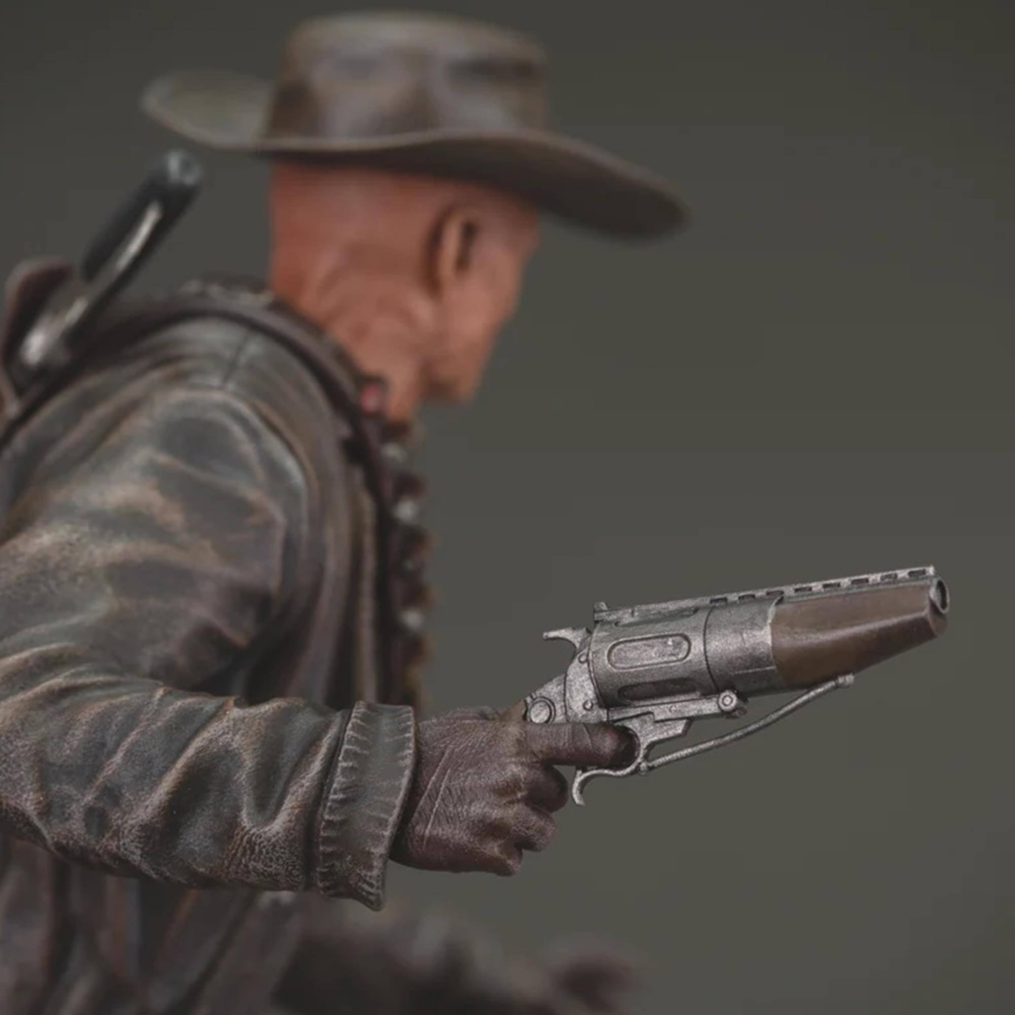 Alt View 5. Dark Horse Comics - Dark Horse - Fallout (Amazon): The Ghoul Figure   - Collectibles - Multicolor.