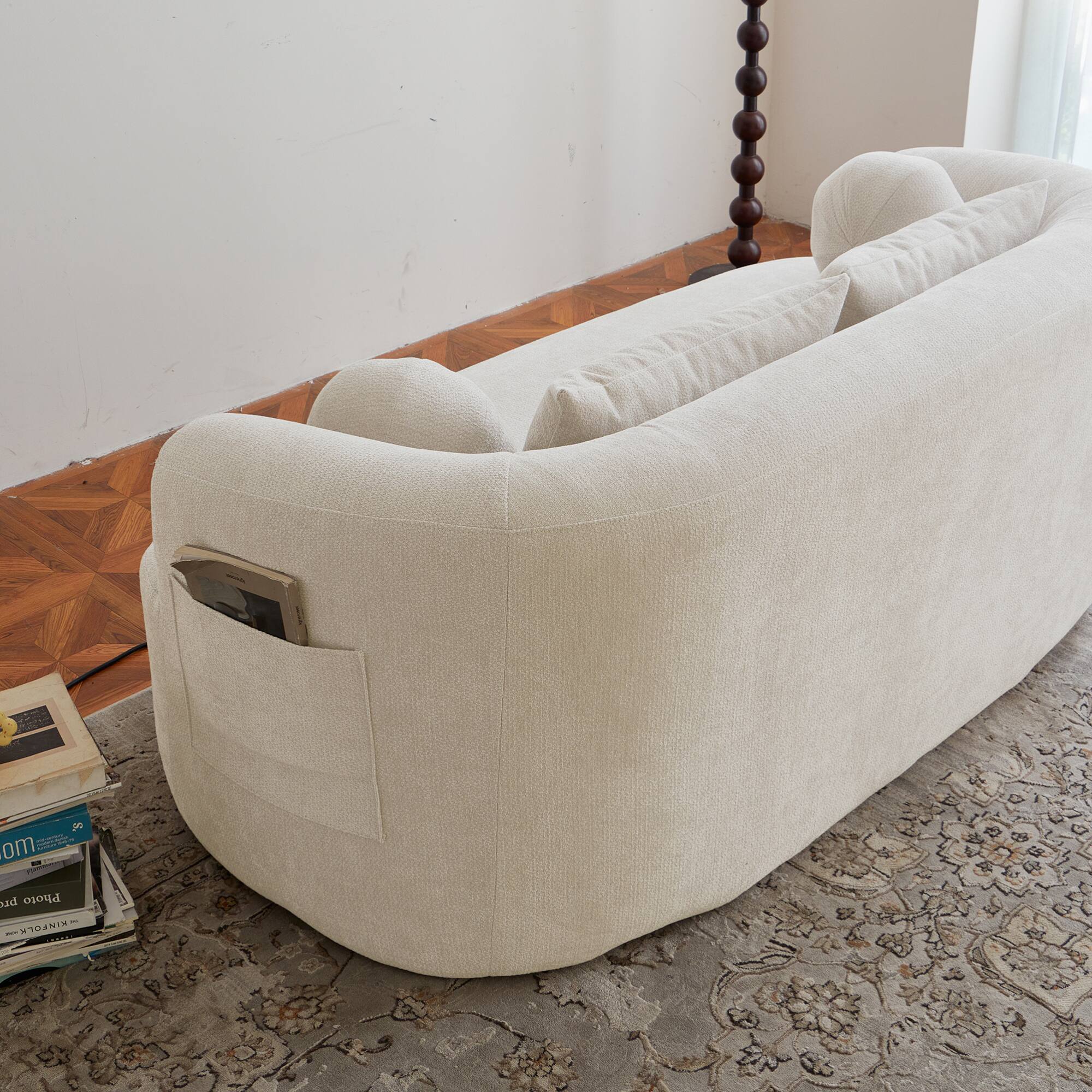 The text on the image reads:

"om ' jnd Photo 1 I KINFOLE"