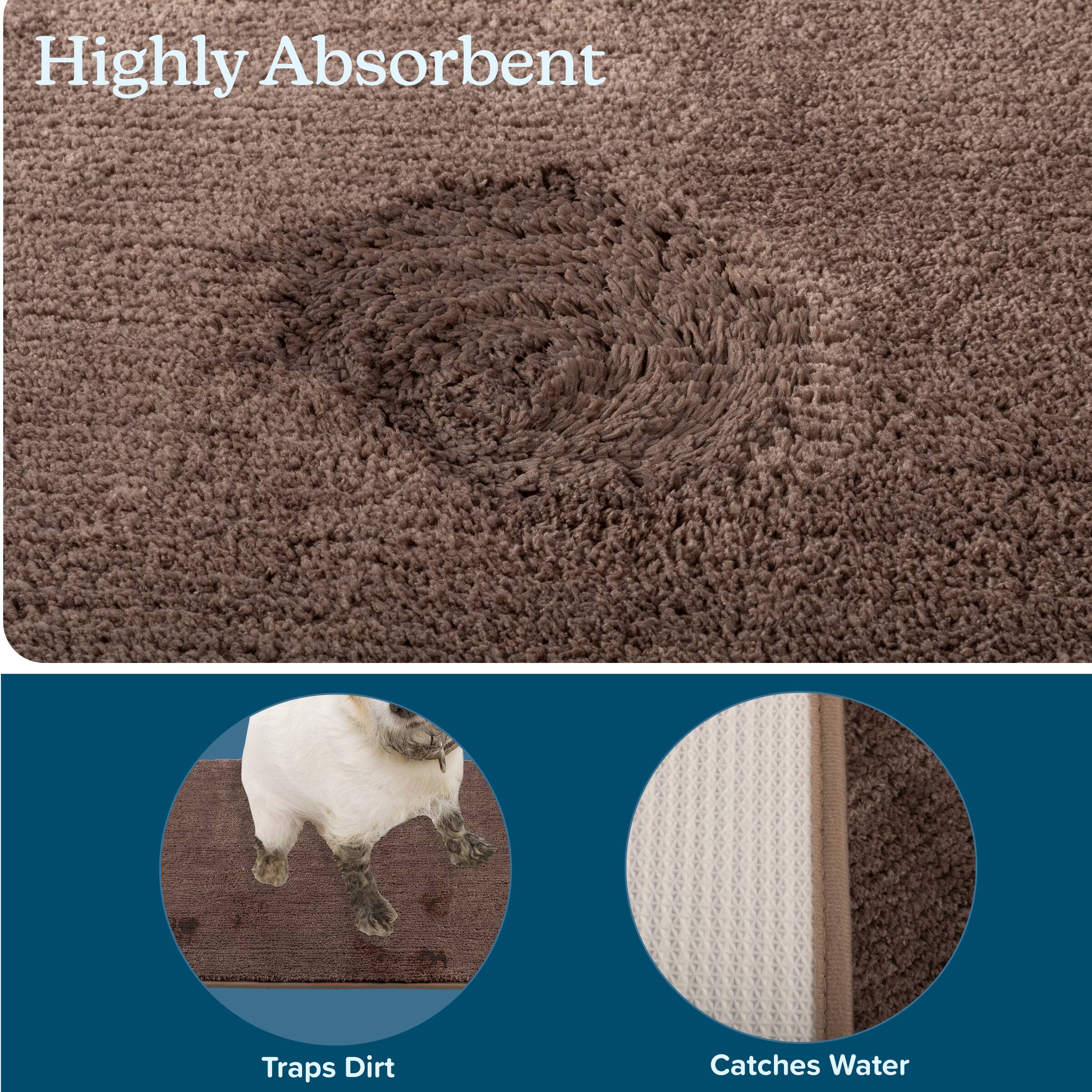 Highly Absorbent

Traps Dirt

Catches Water