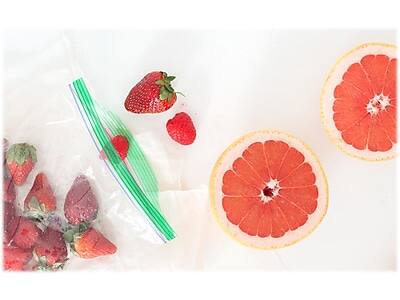 Alt View 3. Ziploc - Ziploc Sandwich Bags, 8", 30/Pack (315880) - Clear.