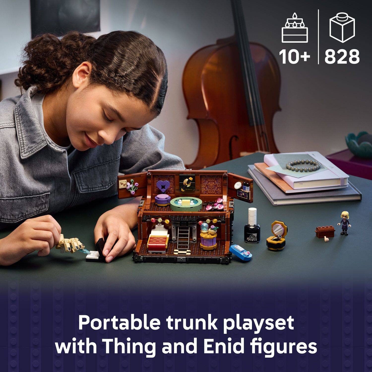 10+ 828  
Portable trunk playset with Thing and Enid figures