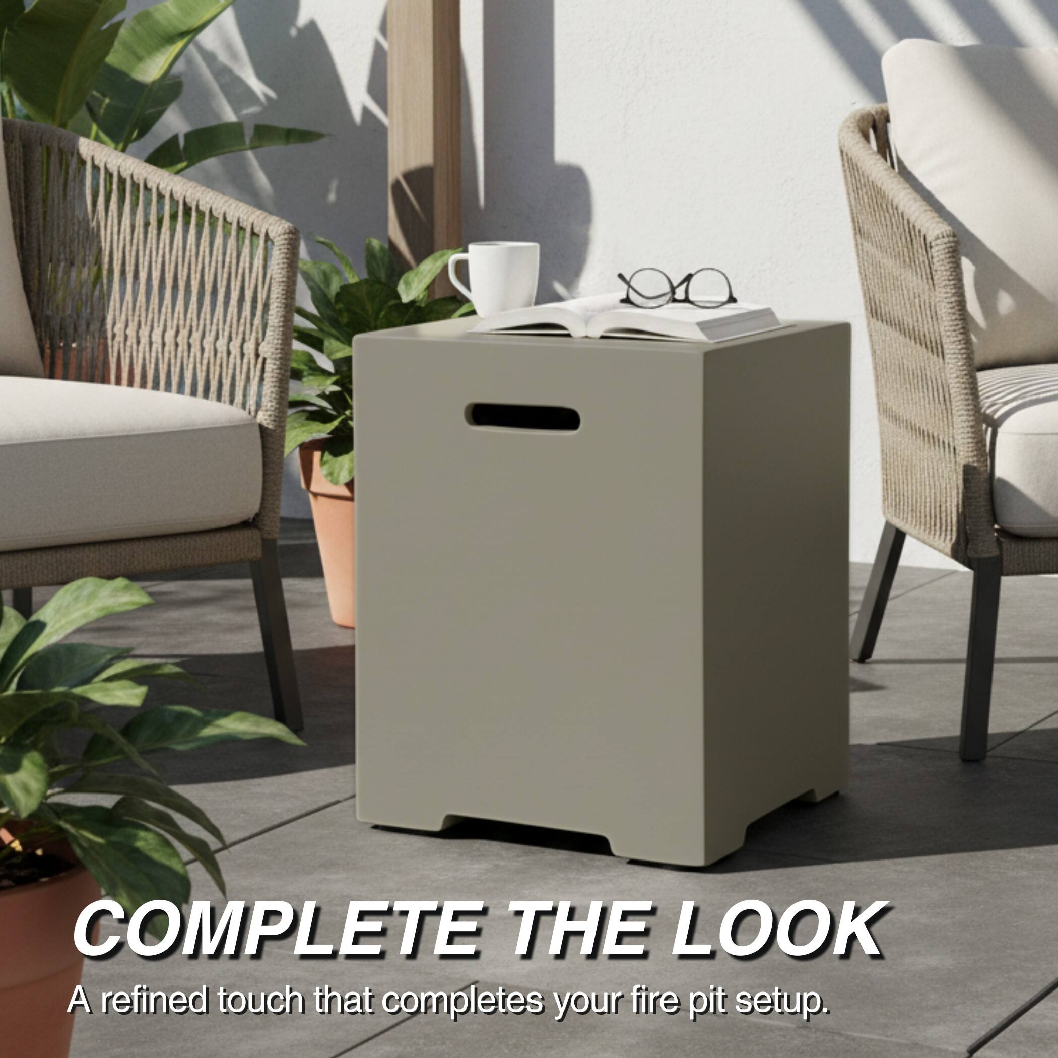 COMPLETE THE LOOK  
A refined touch that completes your fire pit setup.