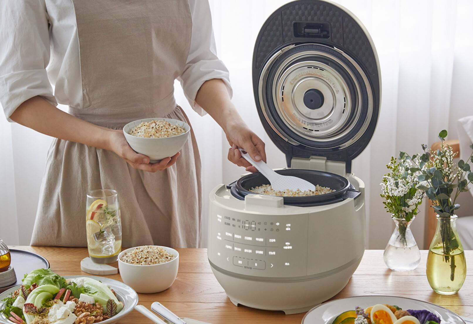 Alt View 7. cuchen - CUCHEN 2.1 Ultra High-Pressure Induction Heating Rice Cooker 6 Cup (Uncooked) | Full Stainless Power Lock System - WHITE.