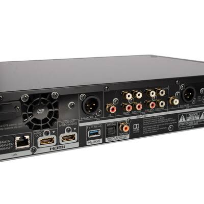 Panasonic DP UB9000 Reference Class 4K Ultra HD Blu ray Player Panasonic DP UB9000 Reference Class 4K Ultra HD Blu ray Player