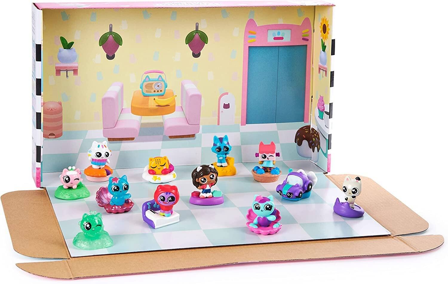 Alt View 4. DREAMWORKS - Gabby’s Dollhouse Meow-Mazing 12 Mini Figures Pack with Kitty Fairy & MerCat Collectible Toys Ages 5+.
