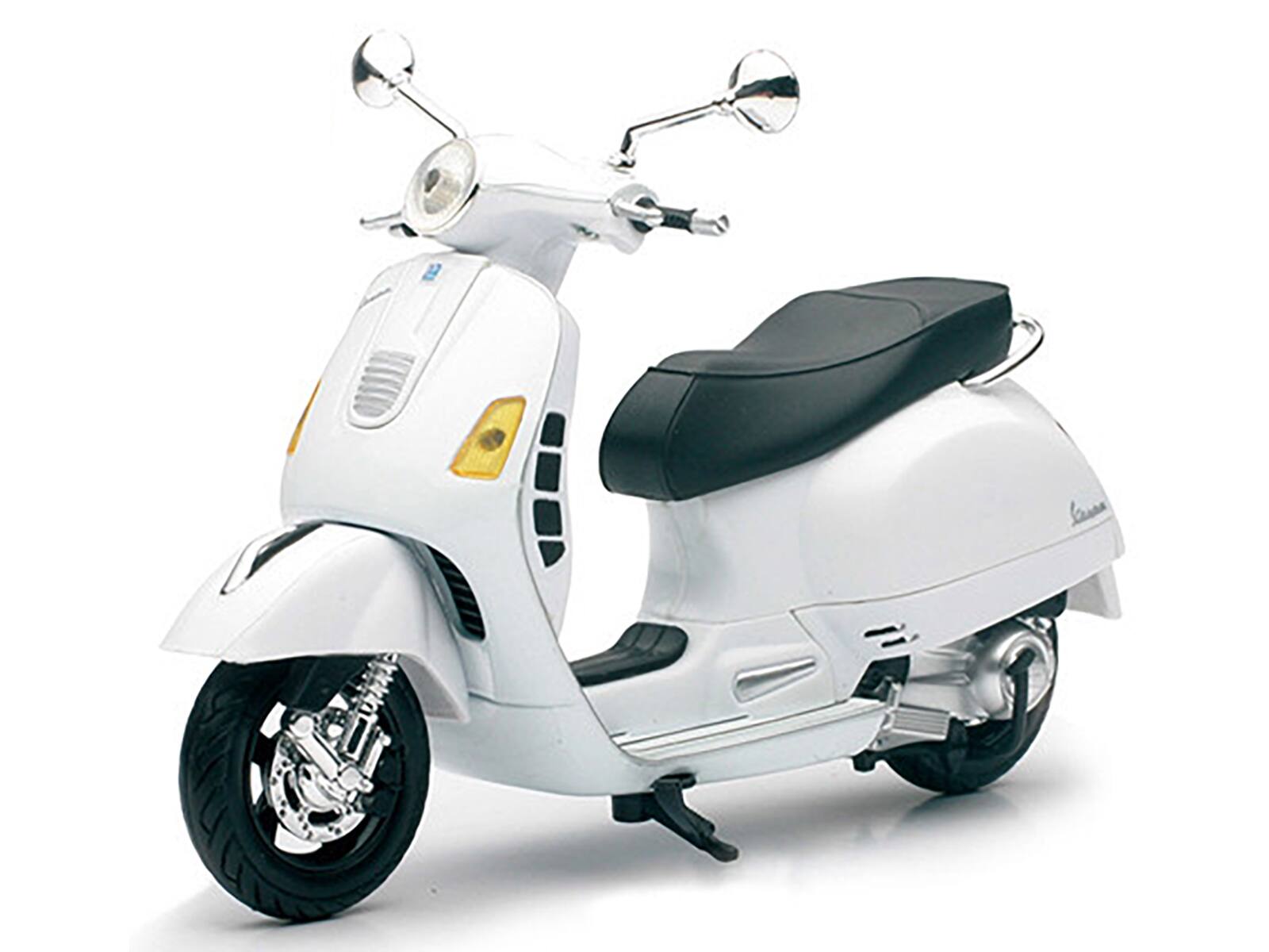 Angle. New Ray - Vespa GTS 300 Super White Motorcycle 1/12 by New Ray - White.