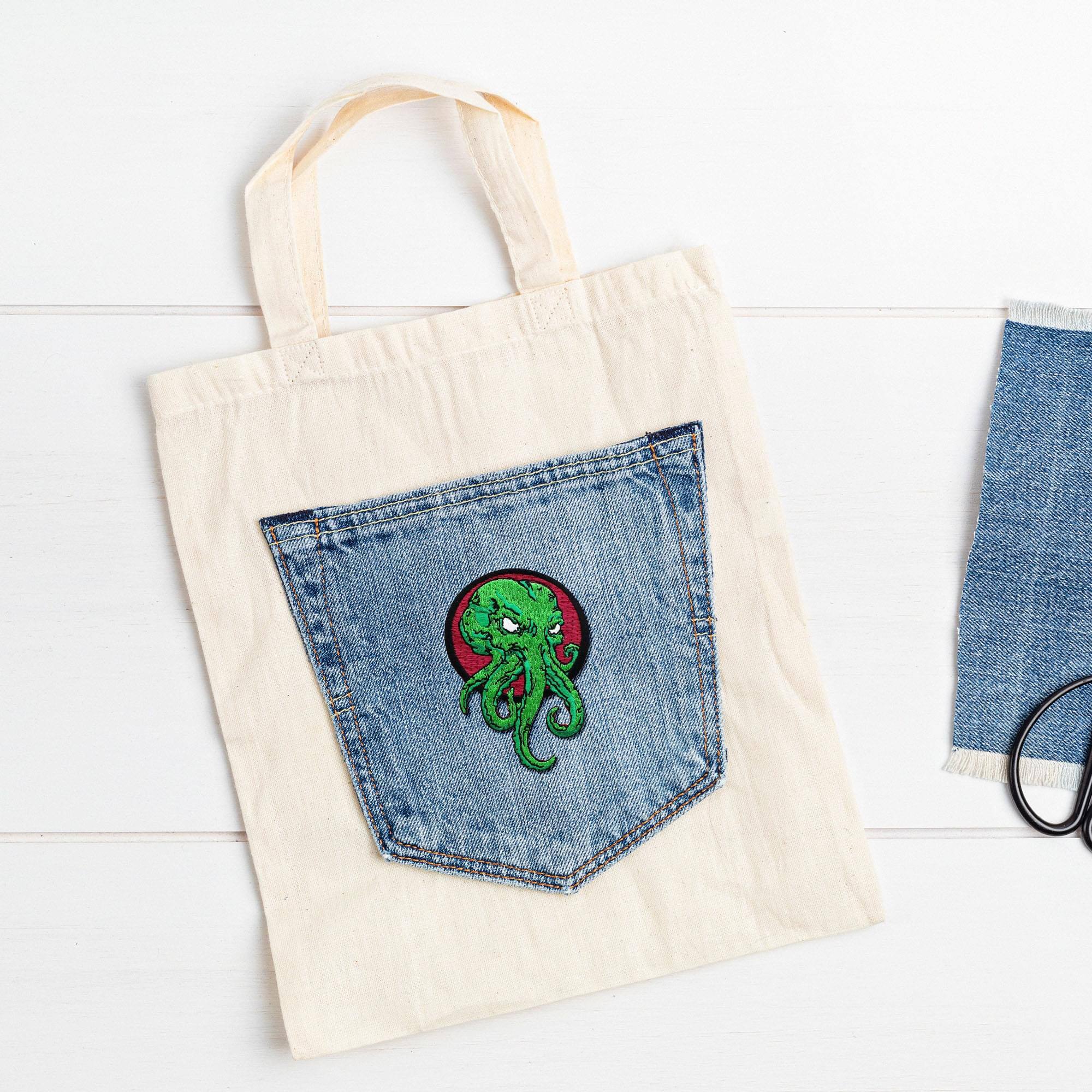 Alt View 1. Nerd Block - Cthulhu Iron On Patch (Horror Block Exclusive) - Green.