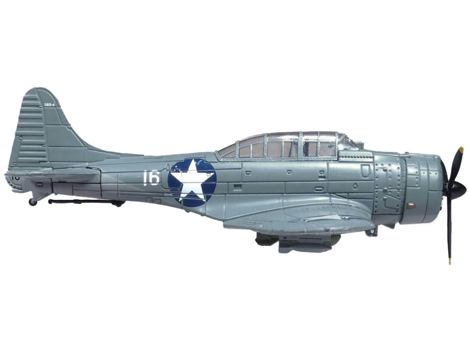 Angle. Oxford Diecast - Douglas Dauntless SBD-4 VMSB-233 "Sister" Bomber Plane Guadalcanal Soloman Islands (1943) "Oxford Aviation" Series 1/72 - Multicolor.