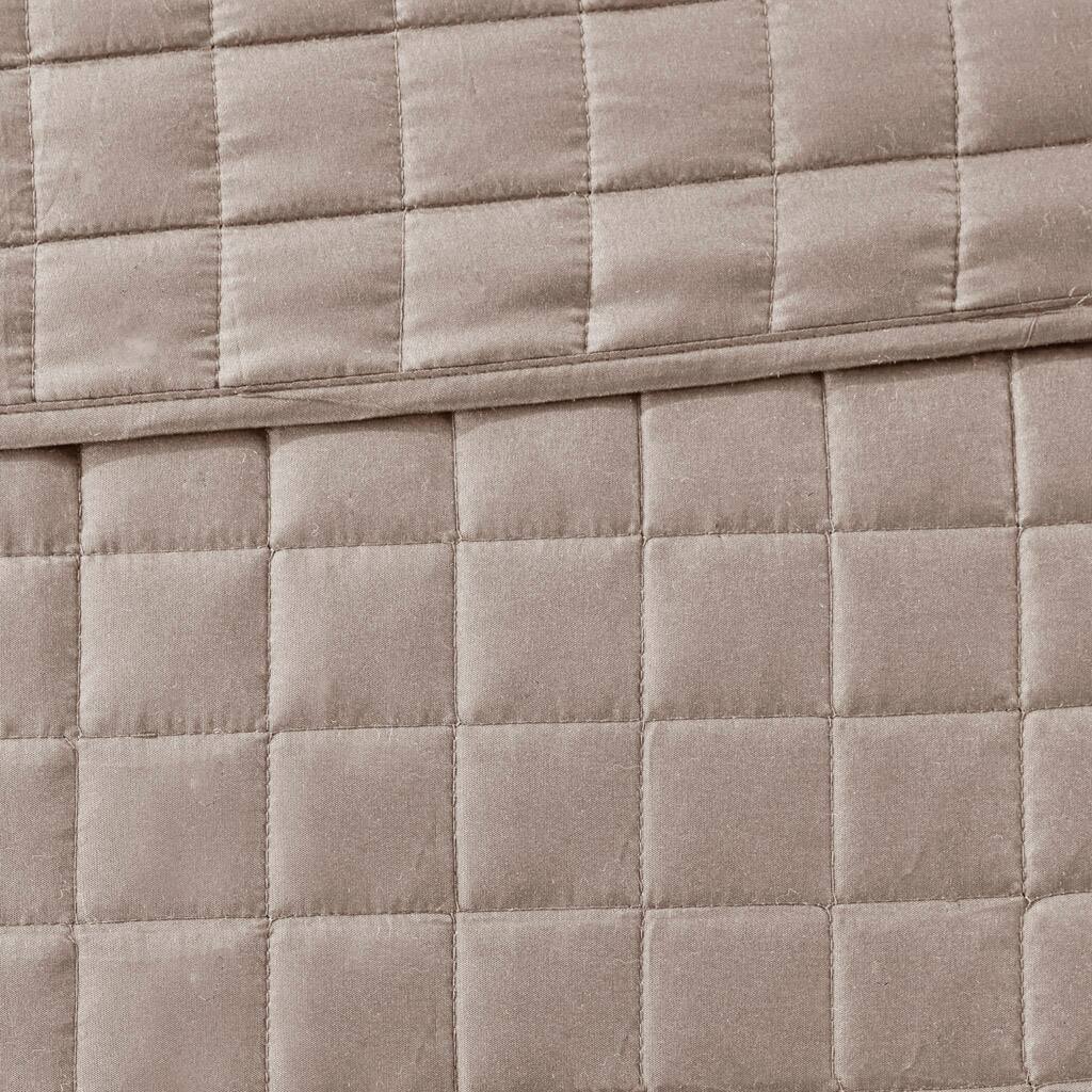 Alt View 5. Gracie Mills - Gracie Mills Isiah 8-Piece Soft Brushed Microfiber Comforter and Quilt Set - Taupe.