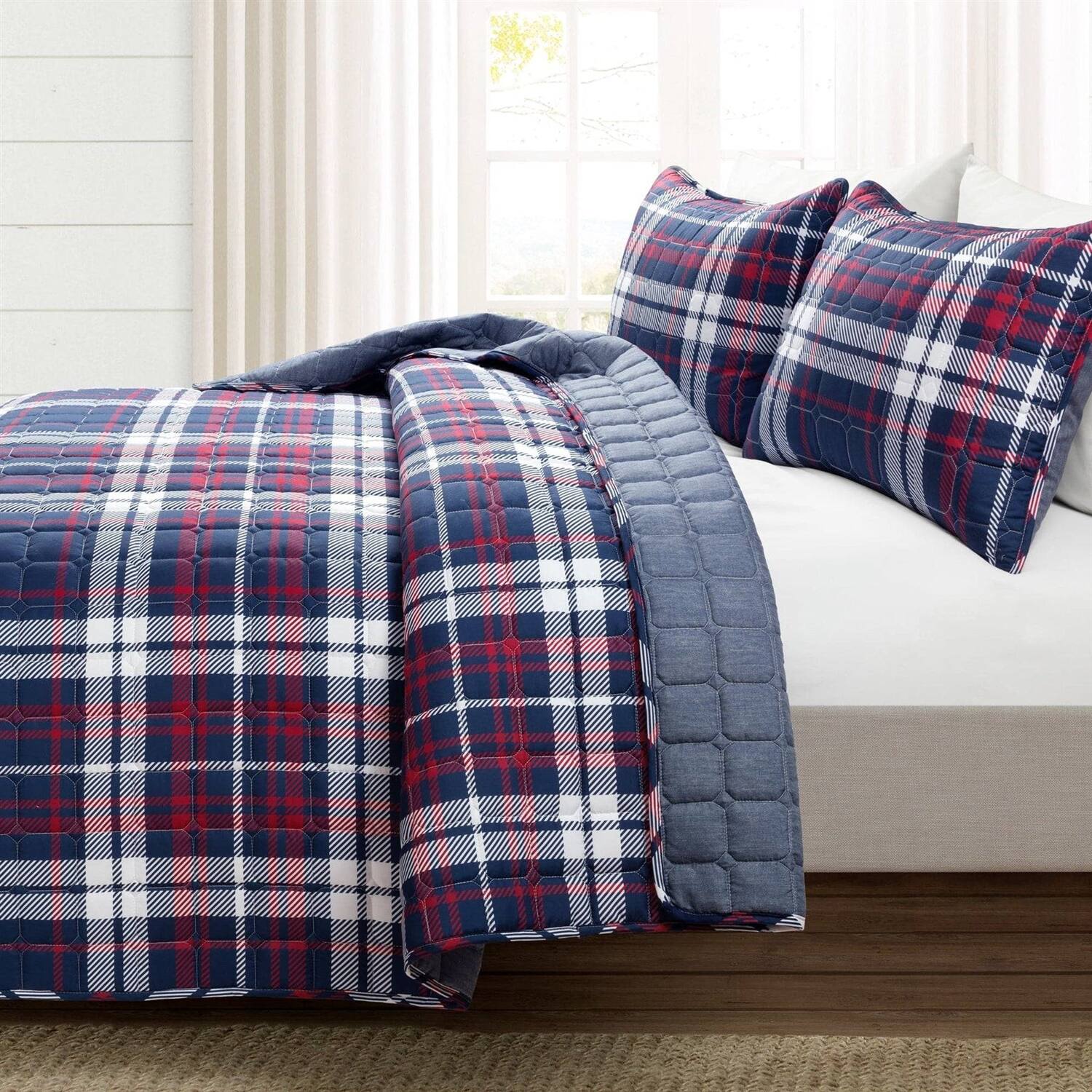 Angle. Hivvago - Full/Queen Farmhouse Plaid 3 Piece Lightweight Reversible Quilt Set - Multi.