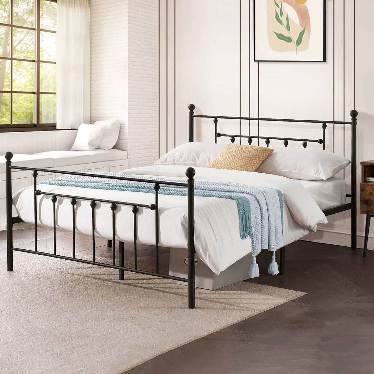Hivvago - Full size Vintage Style Metal Platform Bed Frame with Headboard Footboard - Black
