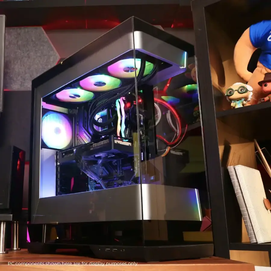 The PC components shown here are for display purposes only.