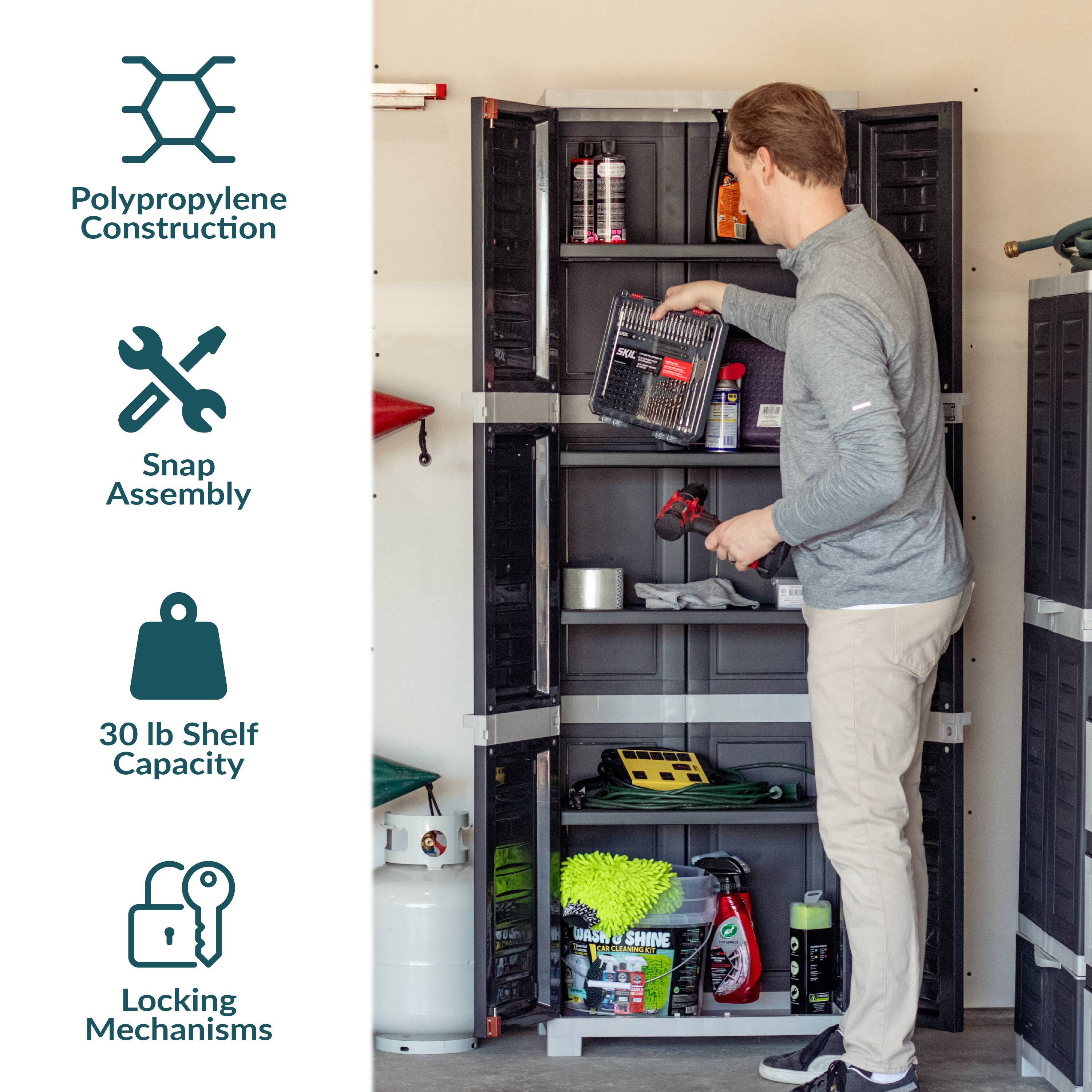 Polypropylene Construction  
Snap Assembly  
30 lb Shelf Capacity  
Locking Mechanisms