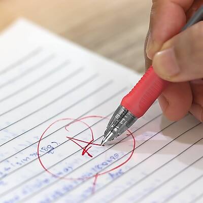 The text in the image appears to be:

"88e 100199 hee"

It seems to be a mix of numbers and letters. If you need it corrected or grouped, it might be:

"88e 100199 hee"

If there's a specific context or correction needed, please provide more details!