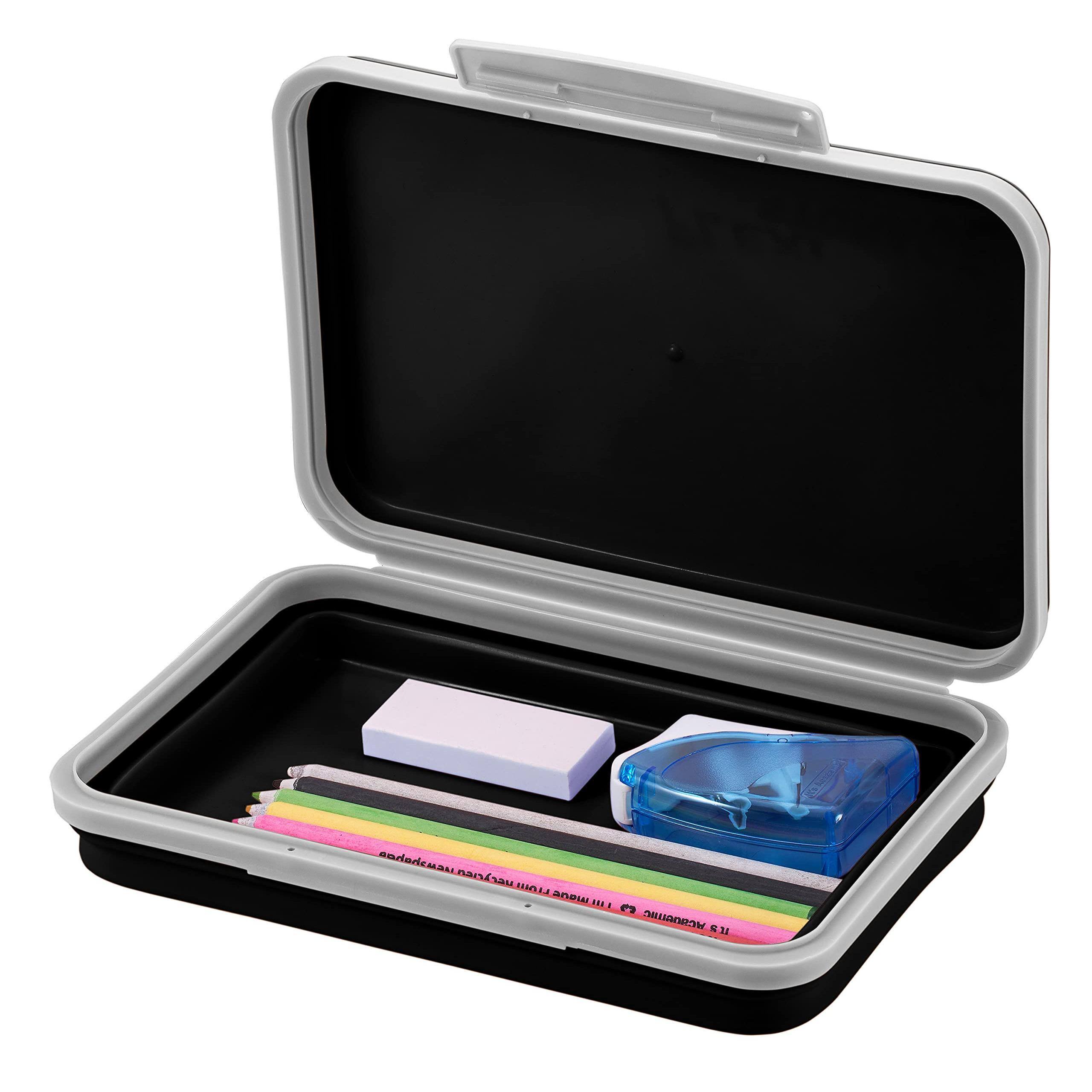 The text on the image reads:

"UMI4 Ansu INEE MA S1"

The text on the item inside the case reads:

"318 Millegraines 1111"