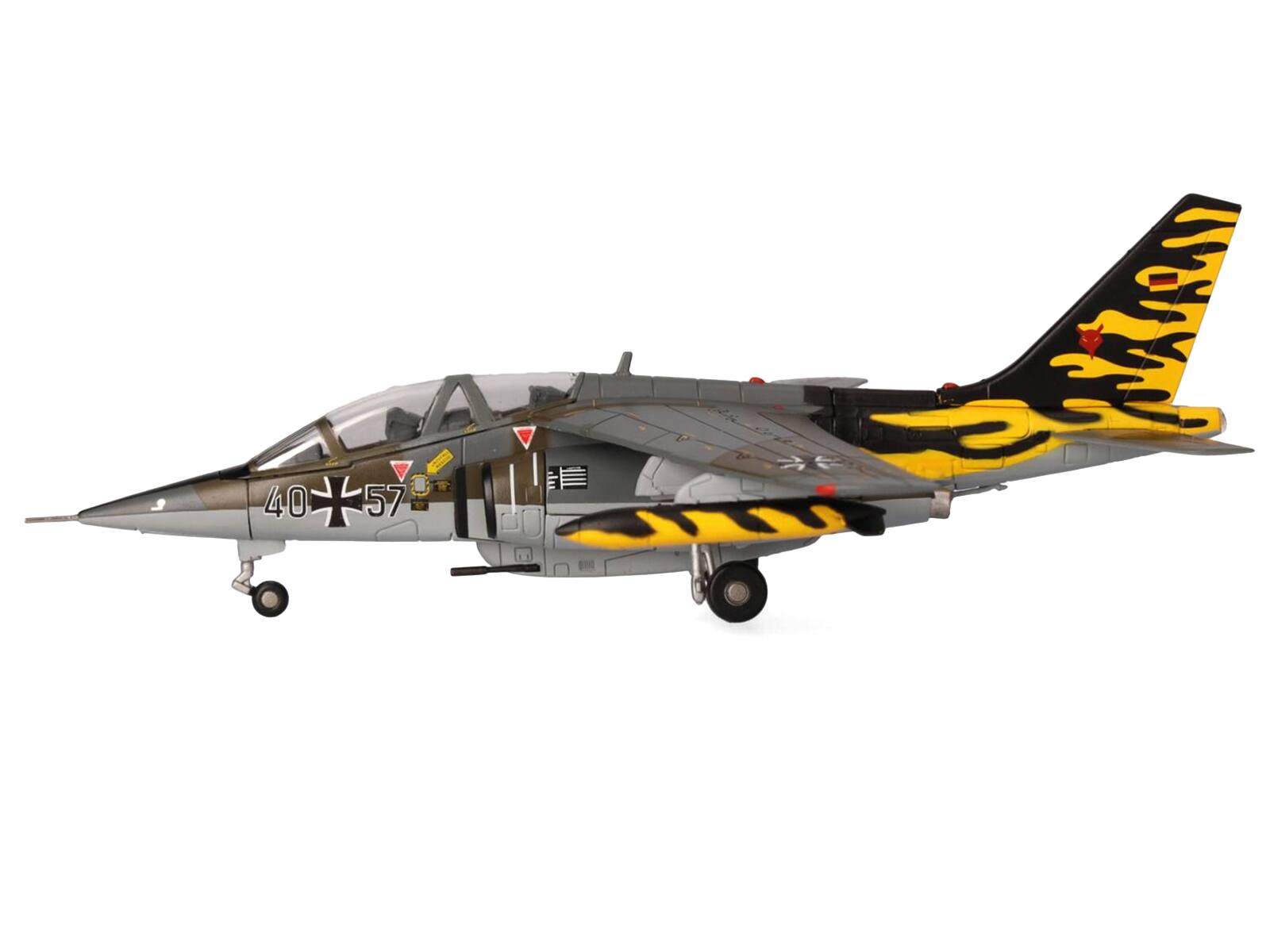 Angle. Herpa - Dassault Alpha Jet A 40+57 JaboG 43 Oldenburg NATO Tiger Meet 1991 German Luftwaffe Fighter-Bomber 1/72 - Grey, Black, Yellow.