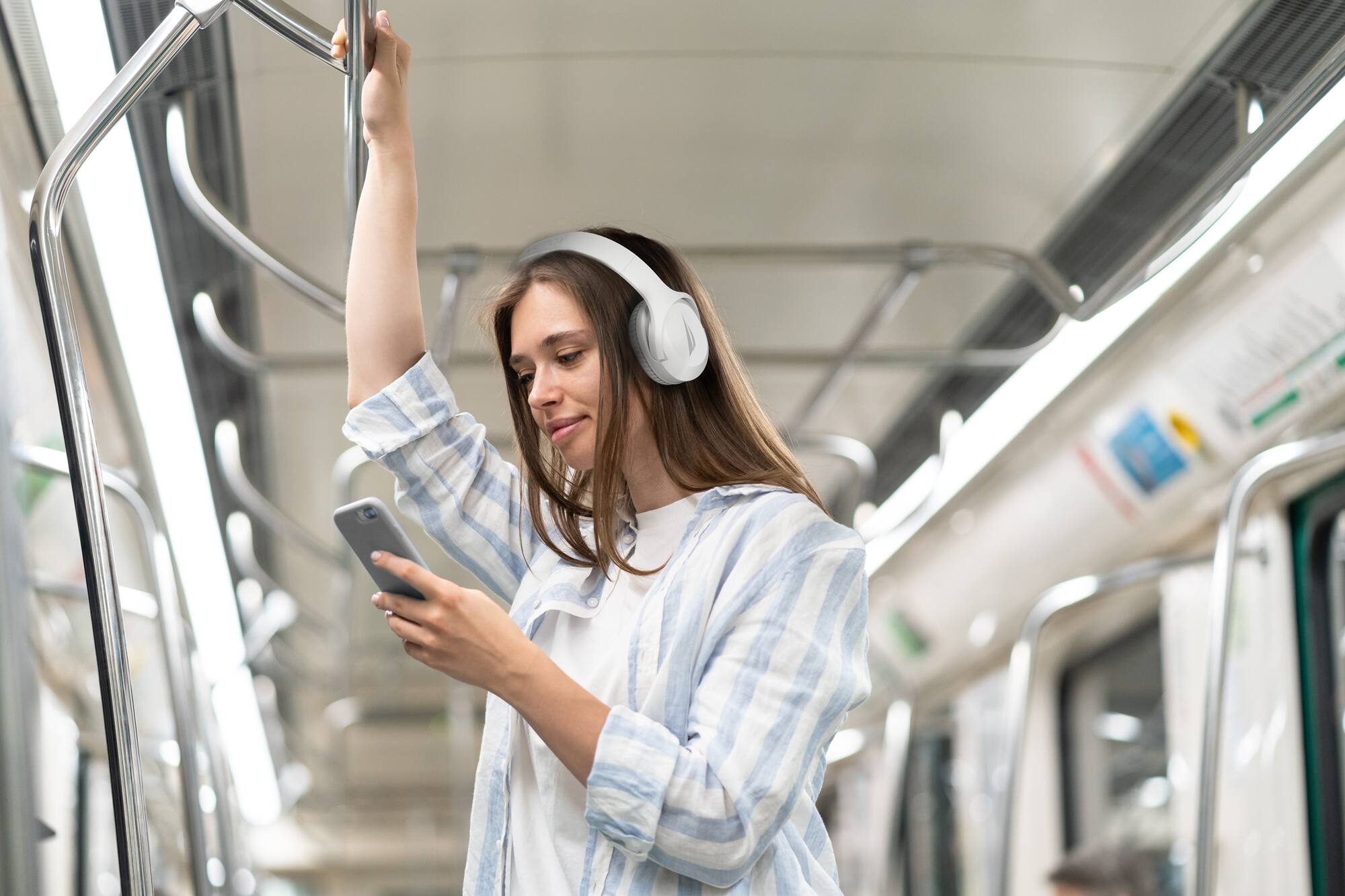 Left. Nautica - Nautica Bluetooth Stereo Headphones - ANC - URBAN H200 (White) - White.