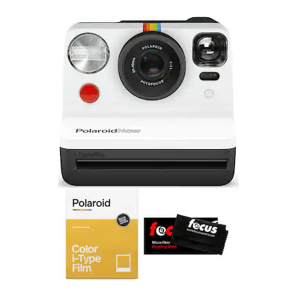 Polaroid 35-40mm 1:11 AutoFocus Polaroid i-Type film is compatible with Polaroid Bf-100 instant cameras. This film is designed for use with Polaroid instant cameras and is not suitable for other types of cameras. The Polaroid i-Type film is available in color and black and white options, providing users with a variety of creative options for their instant photos. The focus Micro-fiber Cleaning Cloth is a useful accessory for keeping the camera lens clean and clear, ensuring optimal performance and image quality.