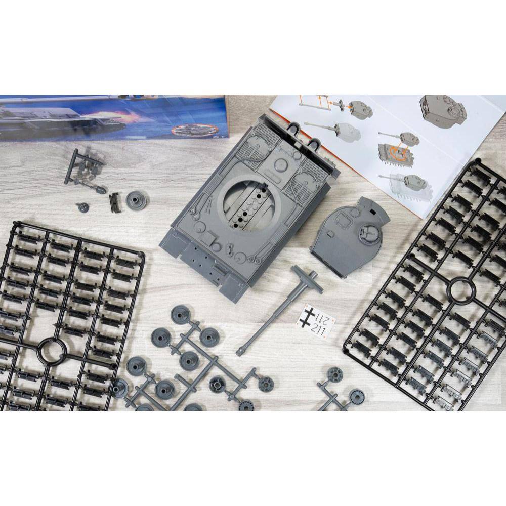 The text on the image is:

"HUZ 211"