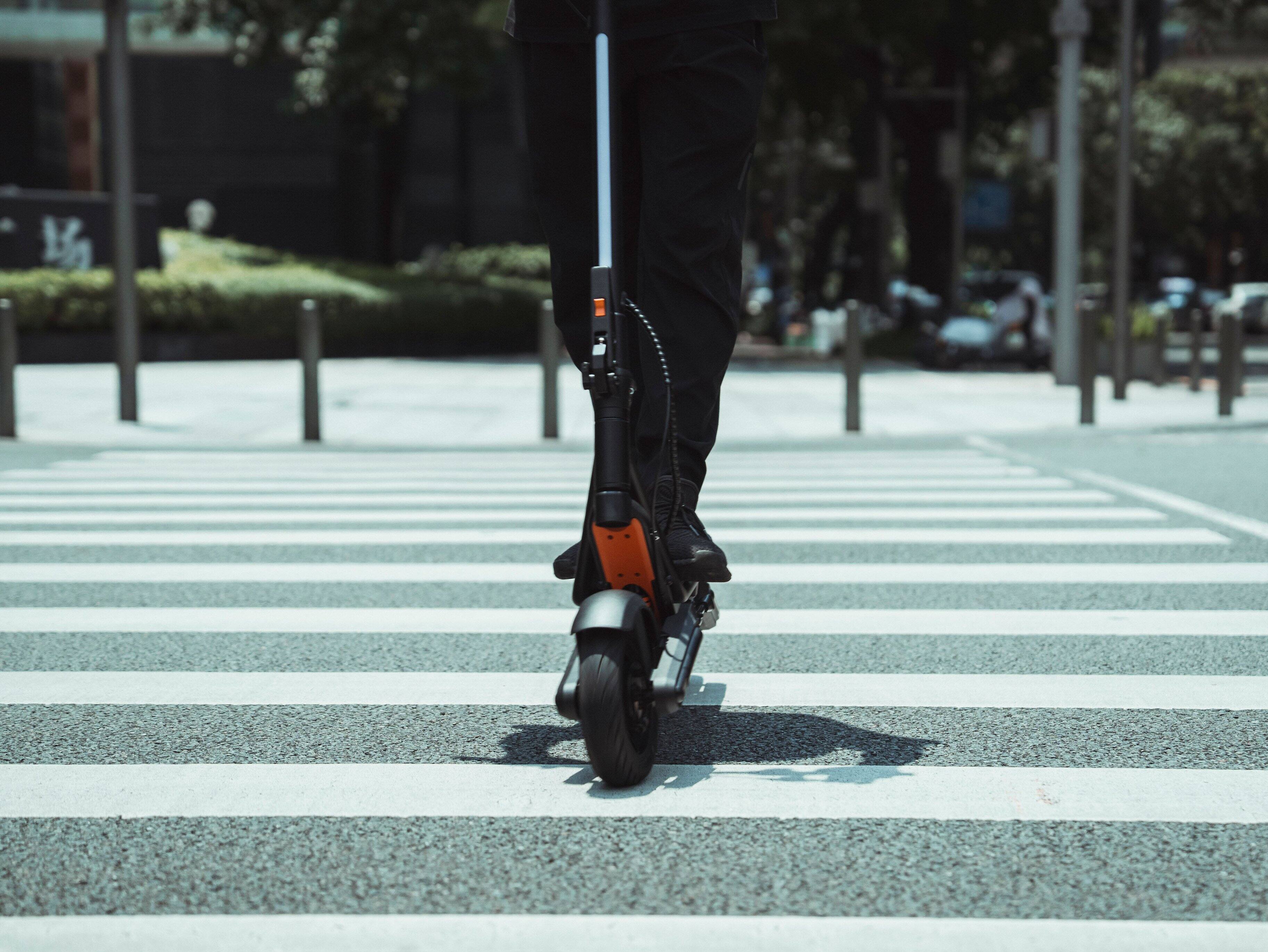 Alt View 7. Apollo - Explore 2025 Premium Electric Scooter w/37 mi Max Range & 25 mph Max Speed - Space Gray.