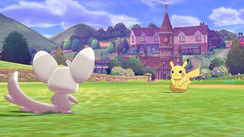 Left. Nintendo - Pokemon Shield - Nintendo Switch - International.