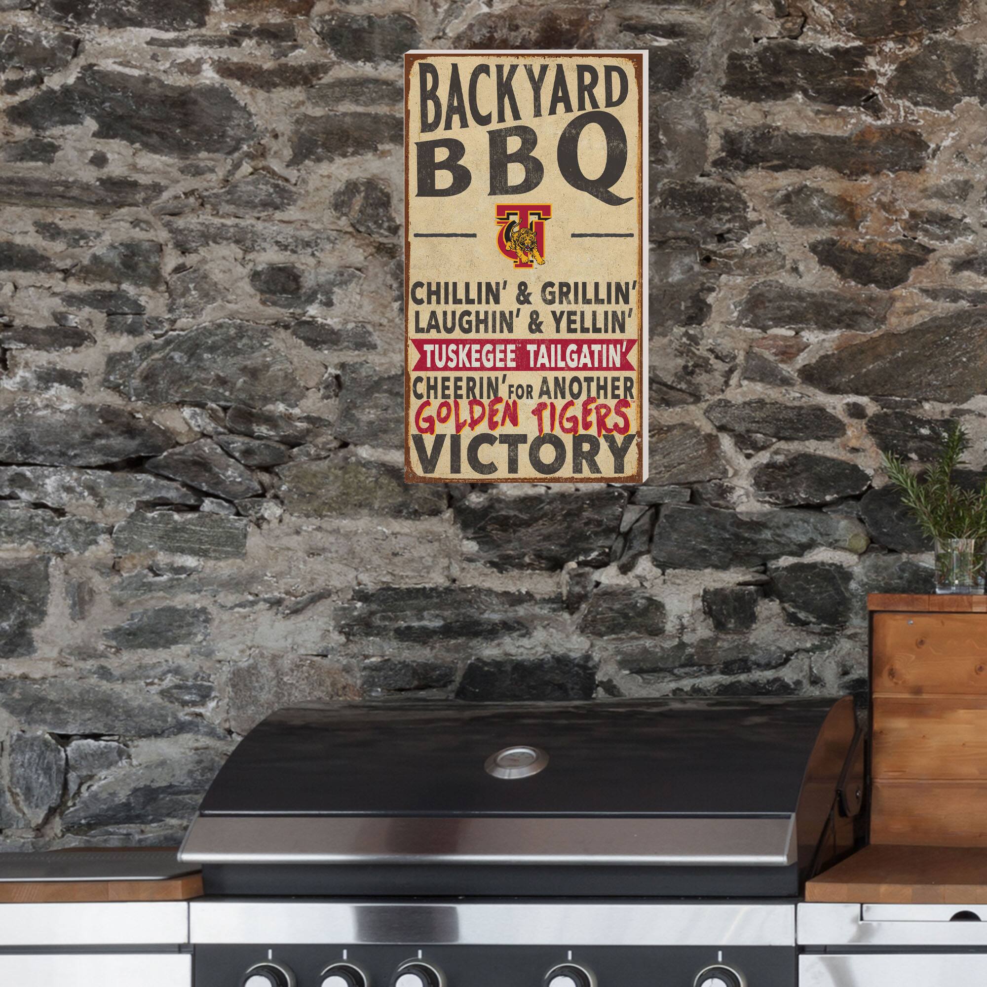 BACKYARD BBQ

CHILLIN' & GRILLIN'  
LAUGHIN' & YELLIN'  
TUSKEGEE TAILGATIN'  
CHEERIN' FOR ANOTHER  
GOLDEN TIGERS VICTORY