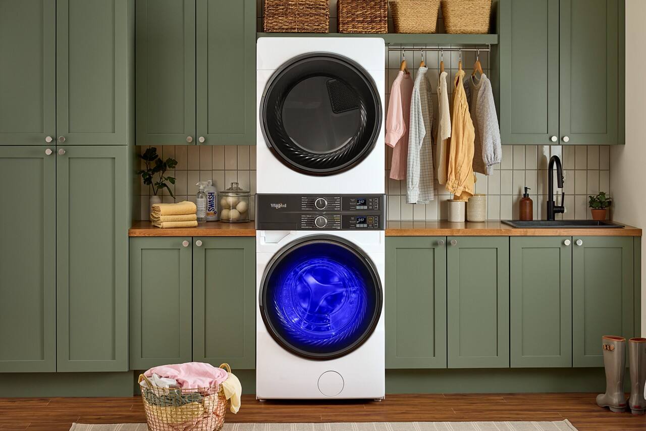 Alt View 19. Whirlpool - Smart Front Load Laundry Tower 4.5 Cu. Ft. Washer and 7.4 Cu. Ft. Electric Dryer with UV Clean Technology - White.