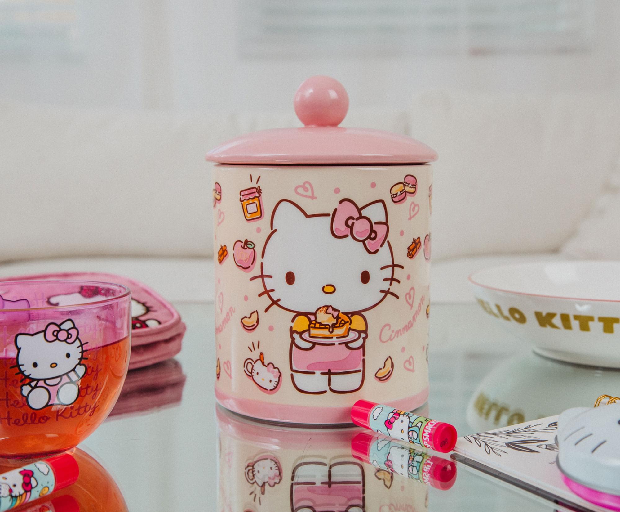 Hello Kitty  
Cinnamon  
Hello Kitty  
Hello Kitty