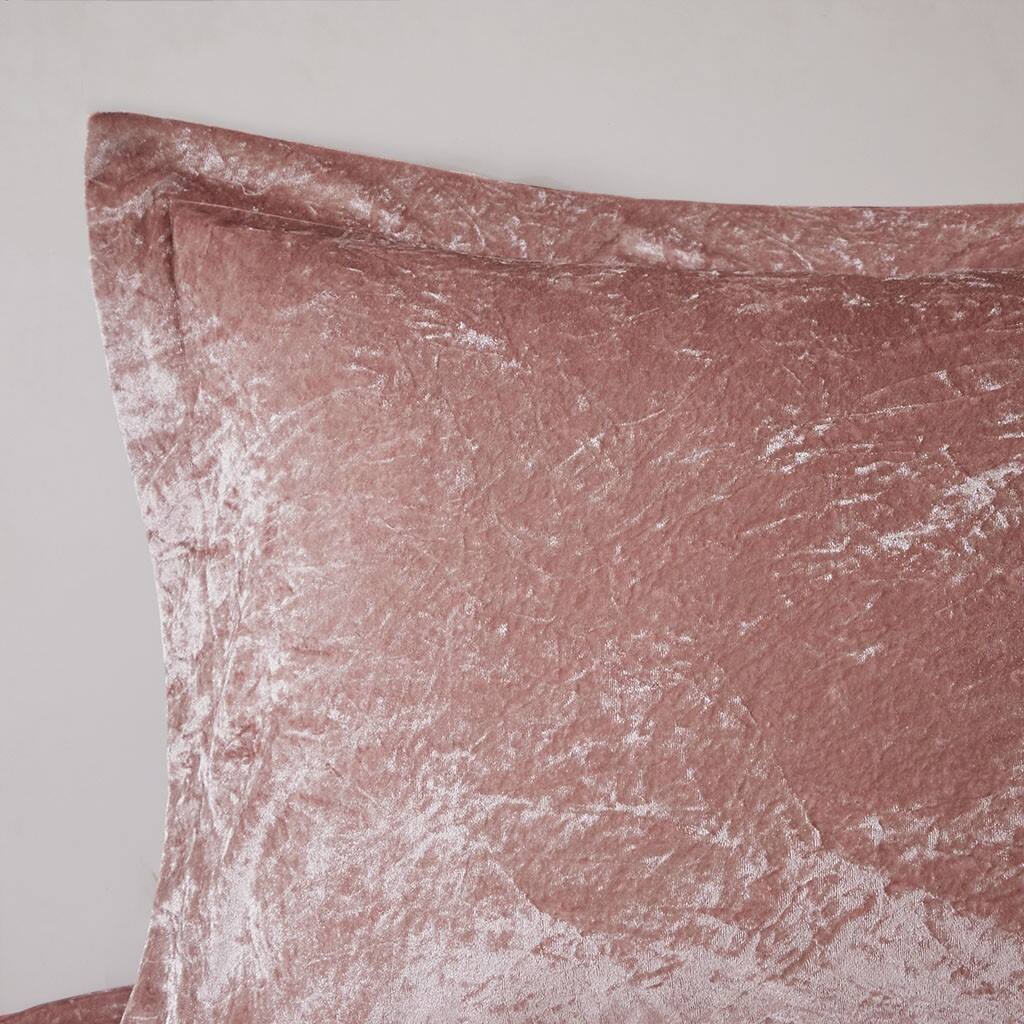 Alt View 3. Gracie Mills - Gracie Mills Andrea Duvet Cover Set with Throw Pillow - Blush.
