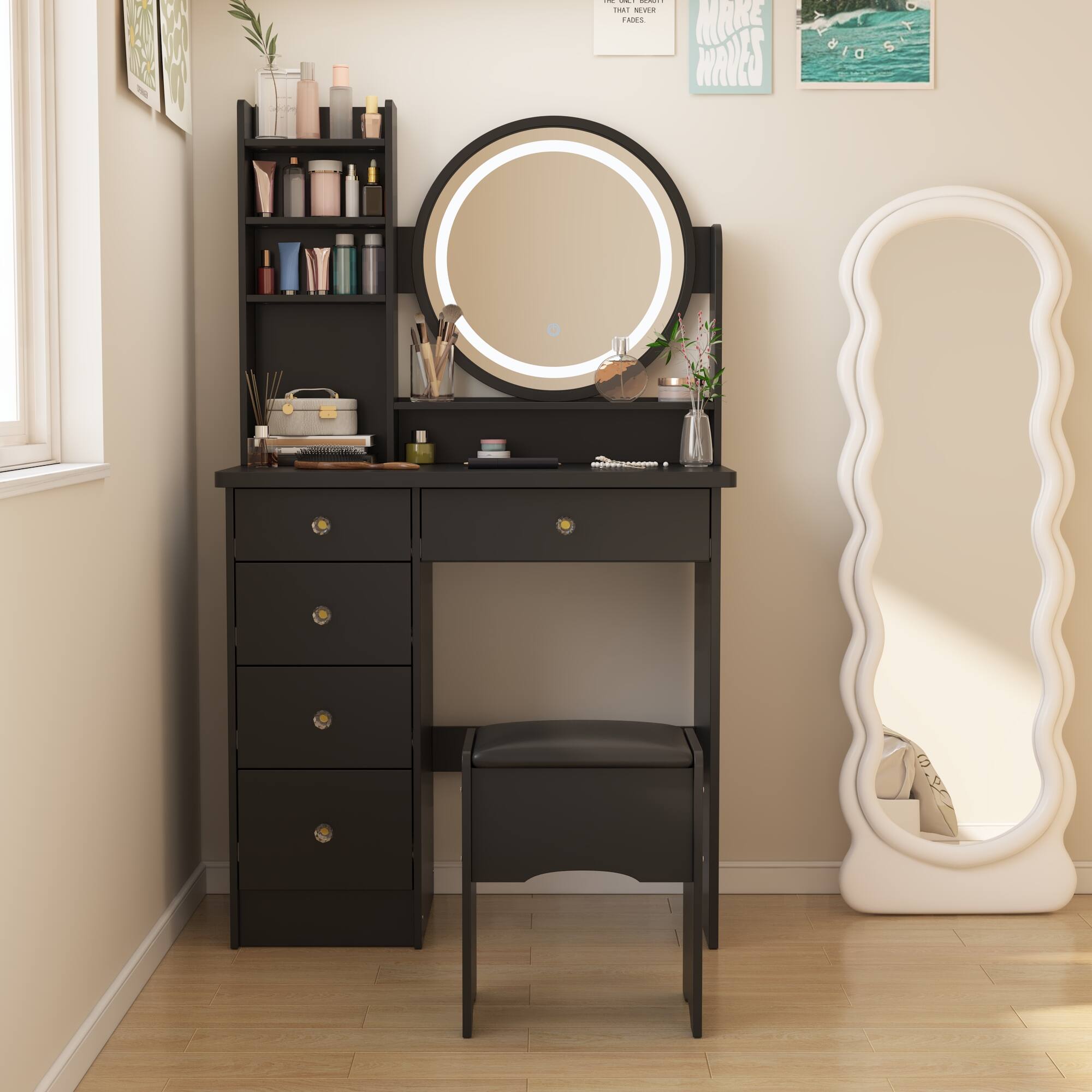 The text in the image is: "MIRRE WAVE THAT NEVER FADES."